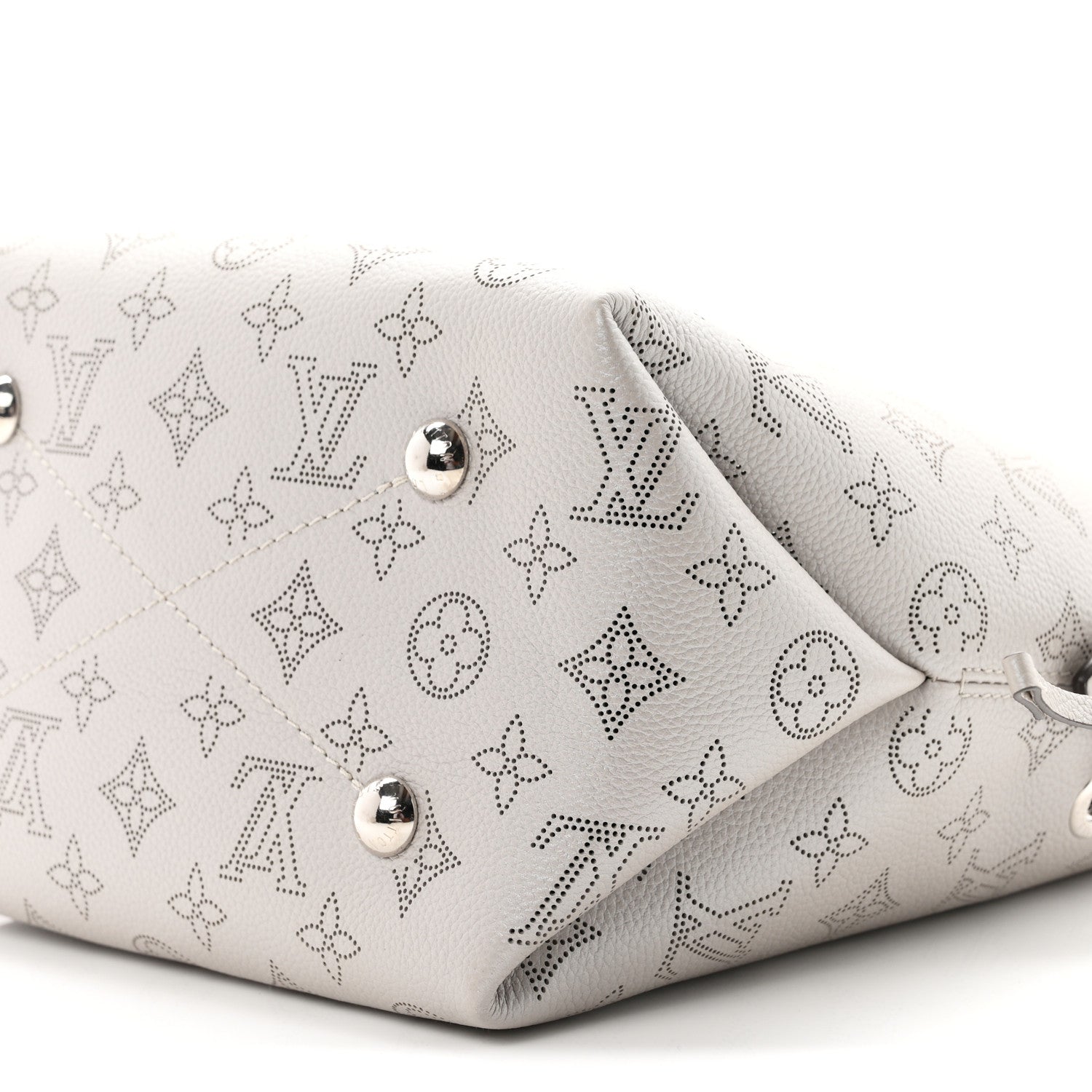Louis Vuitton Metallic Mahina Bella Gris Souris 11 of 12
