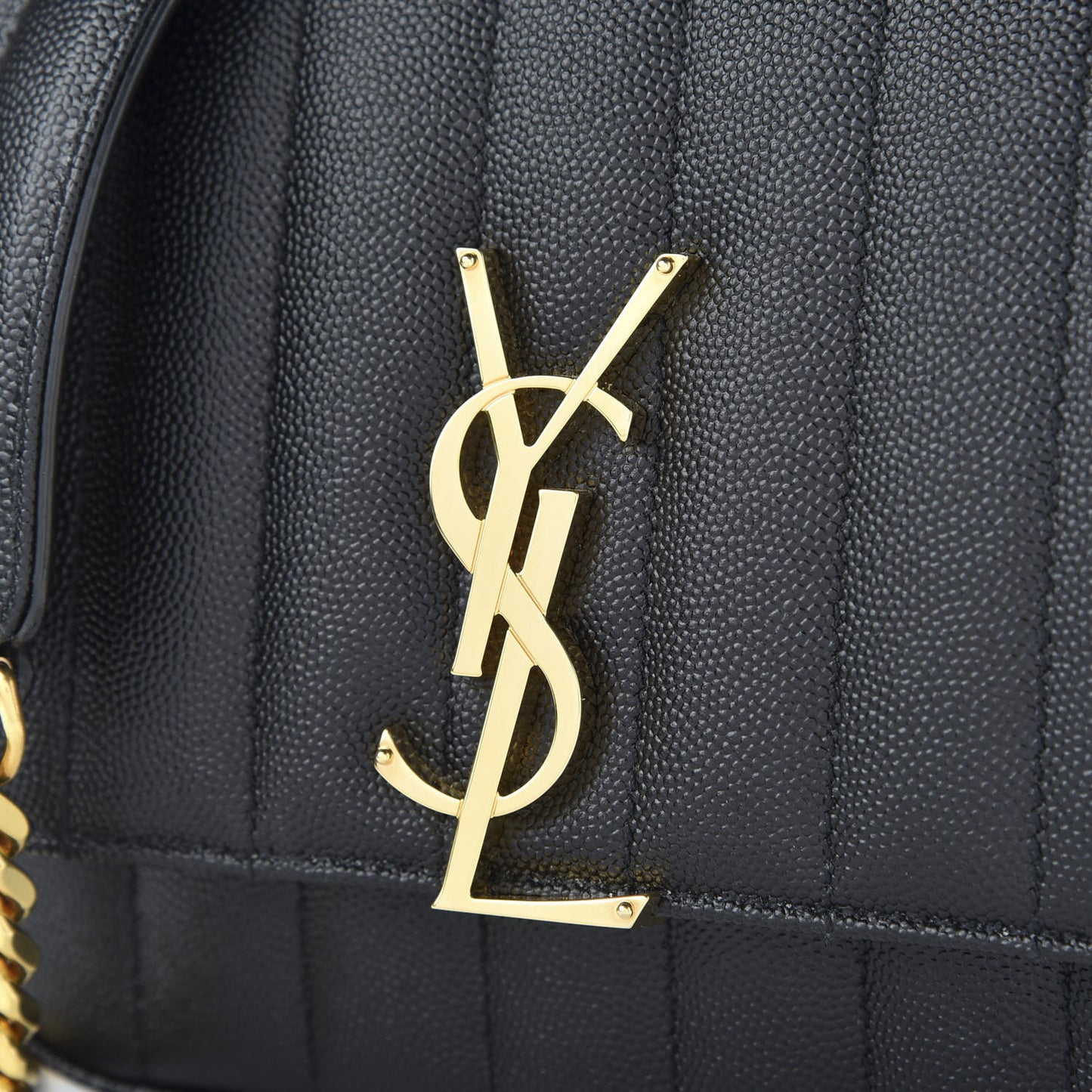 Grain De Poudre Matelasse Monogram Small Vicky Chain Bag Black