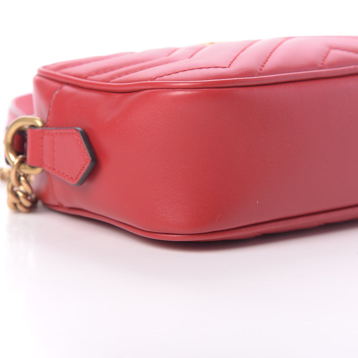 Calfskin Matelasse Mini GG Marmont Chain Shoulder Bag Hibiscus Red