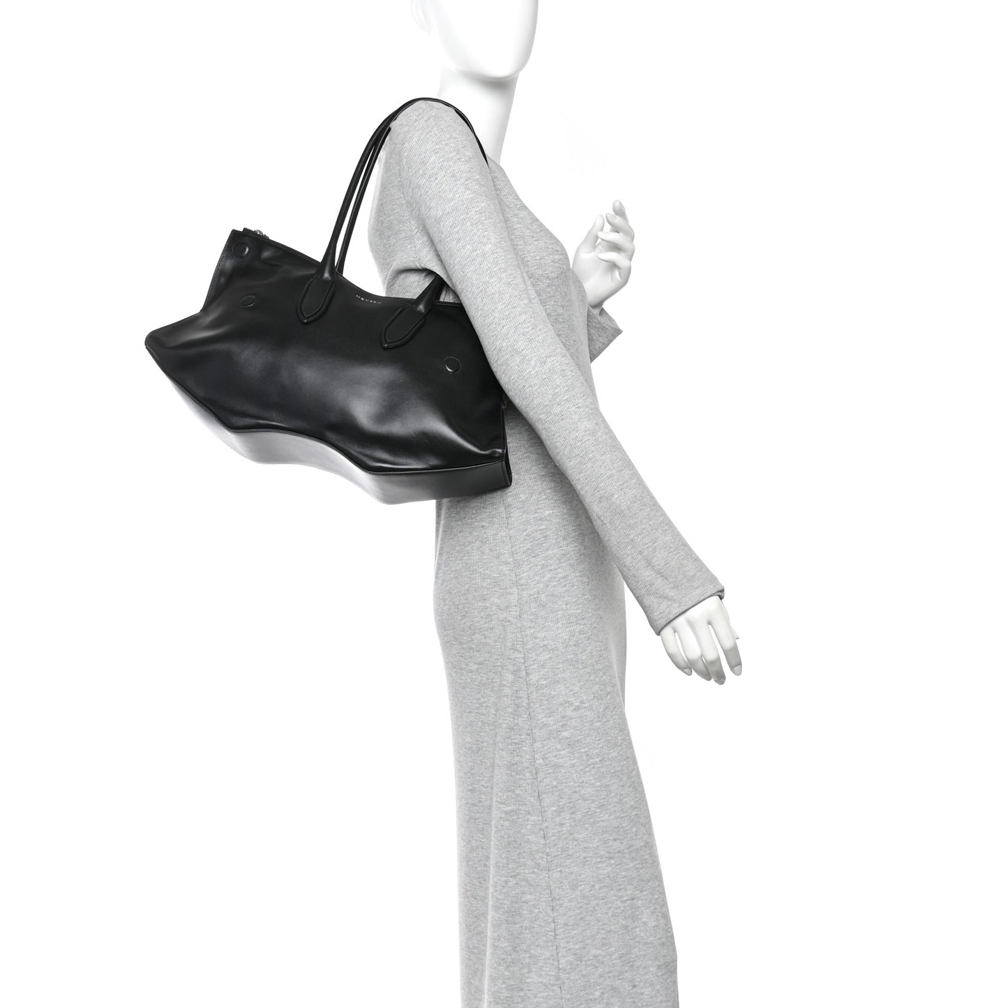 Calfskin The Manta Bag Black
