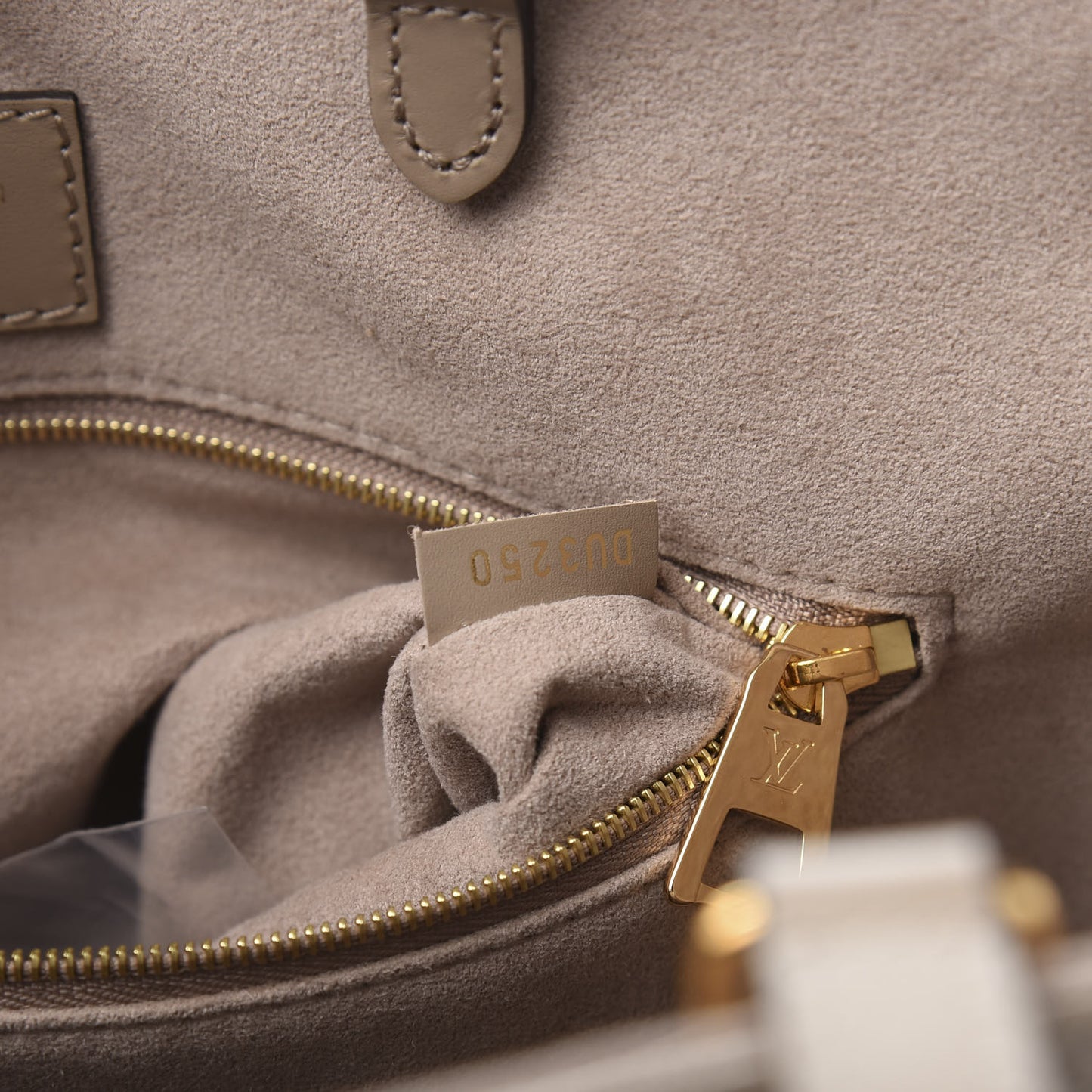 Empreinte Monogram Giant Onthego MM Tourterelle Creme