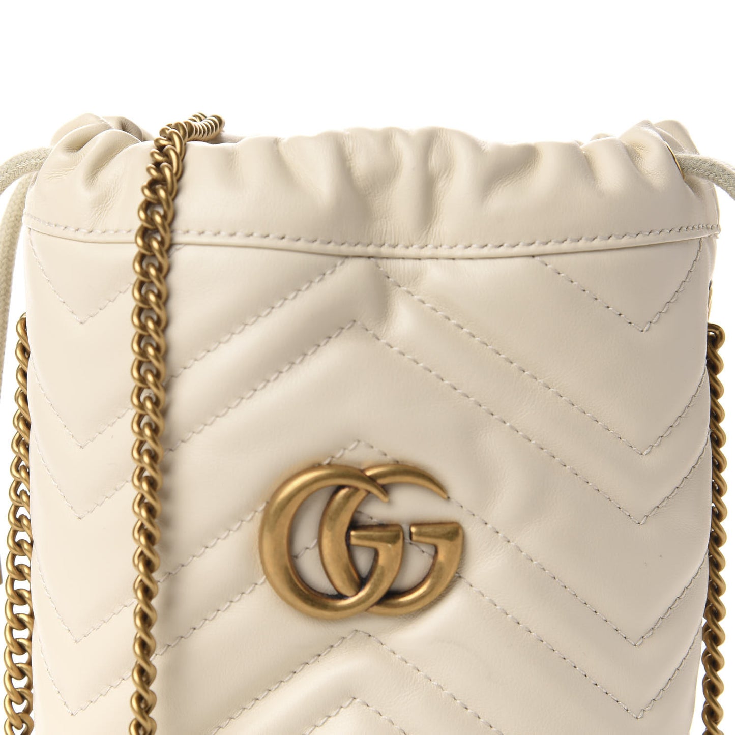 Calfskin Matelasse Mini GG Marmont 2.0 Bucket Bag White