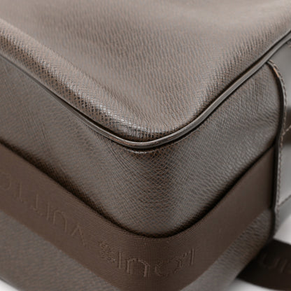 Louis Vuitton Taiga Reporter Messenger Grizzli 13 of 13