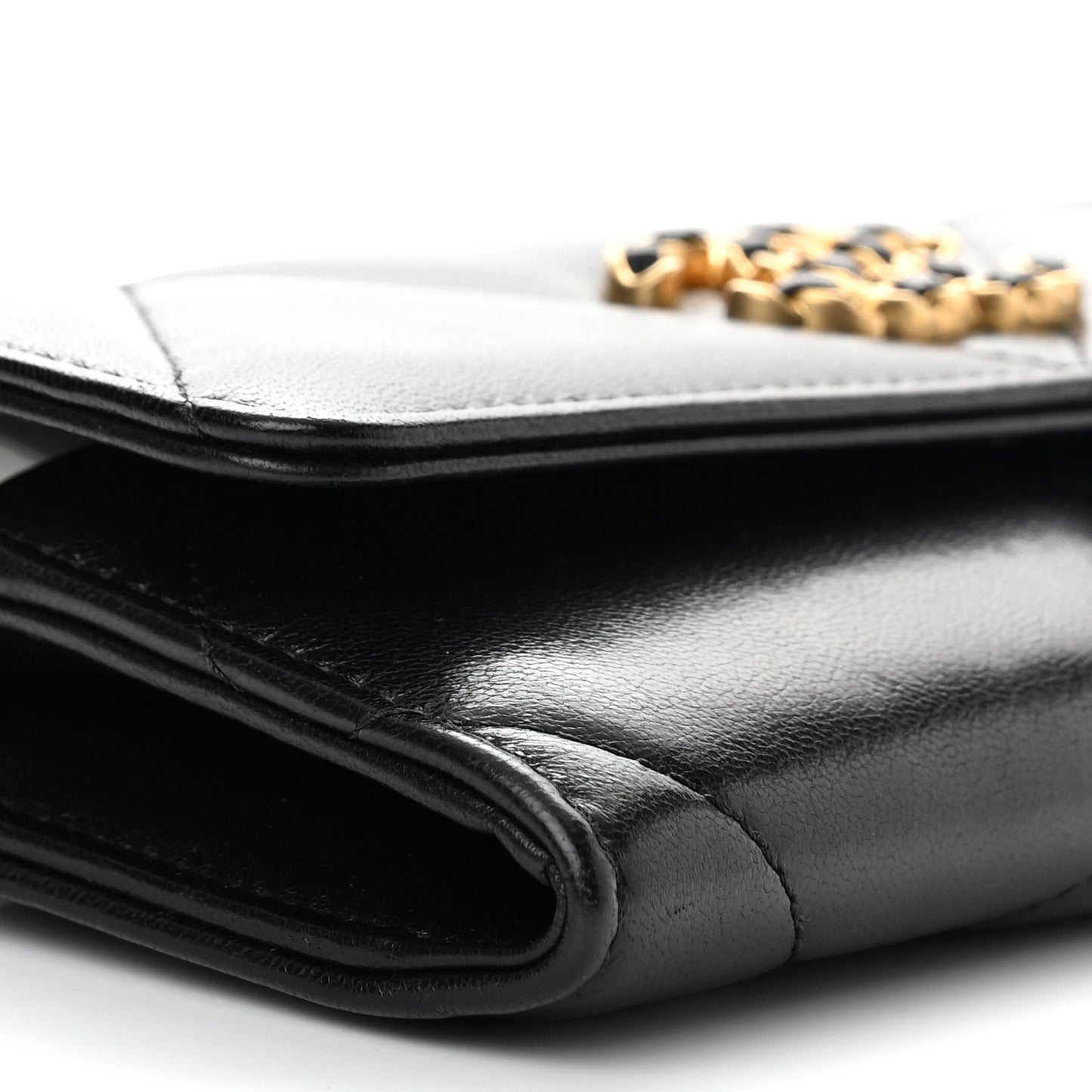 Lambskin Quilted Chanel 19 Flap Wallet Black