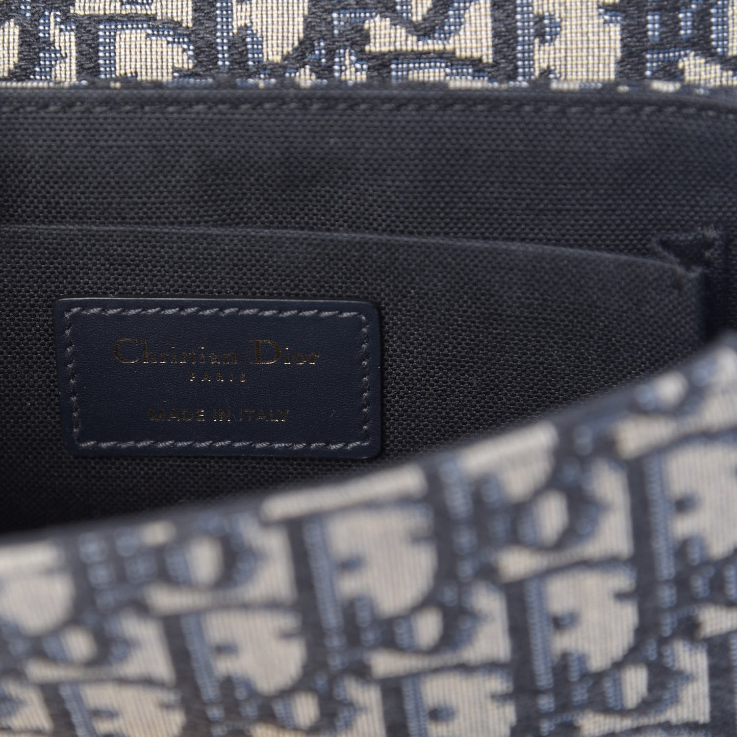 Oblique 30 Montaigne Box Bag Blue