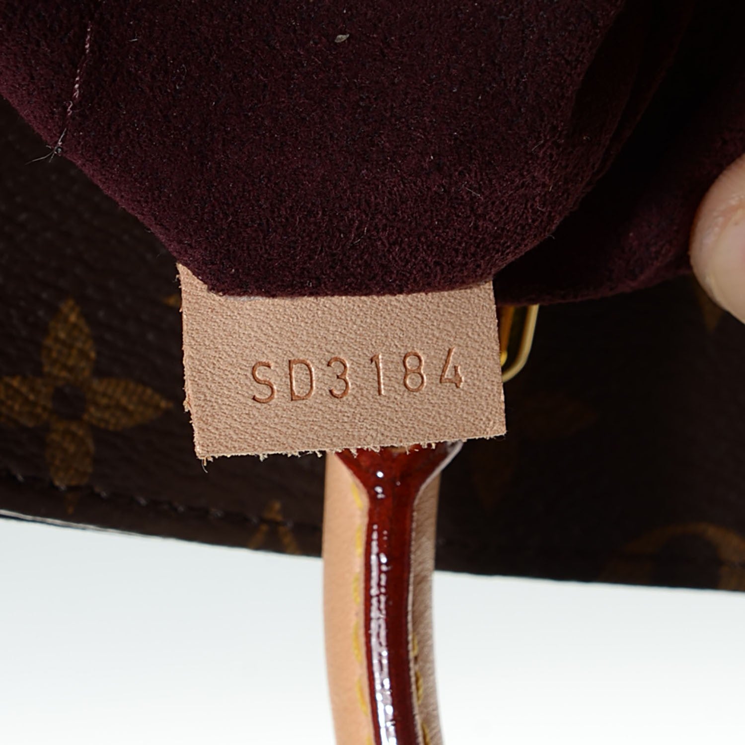 Louis Vuitton Monogram Montaigne MM 7 of 8