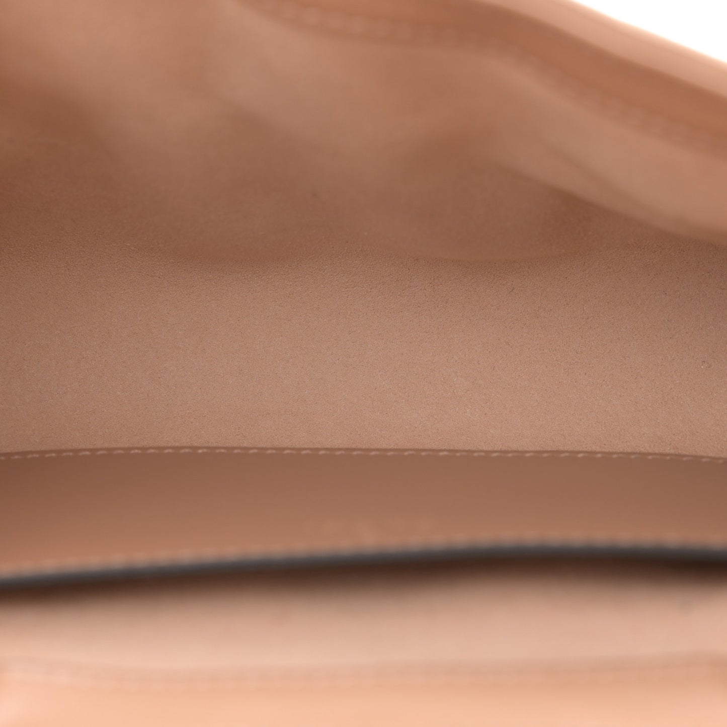 Calfskin Matelasse Aria Mini GG Marmont Shoulder Bag Camelia