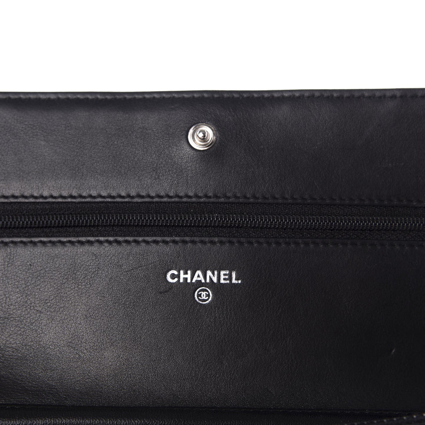 Calfskin Quilted Wallet On Chain WOC Black