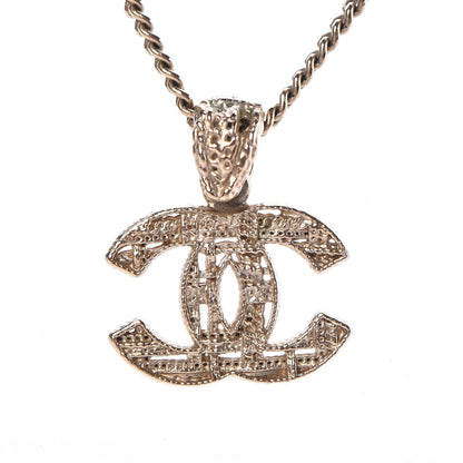 Chanel CC Necklace Gold 4 of 5