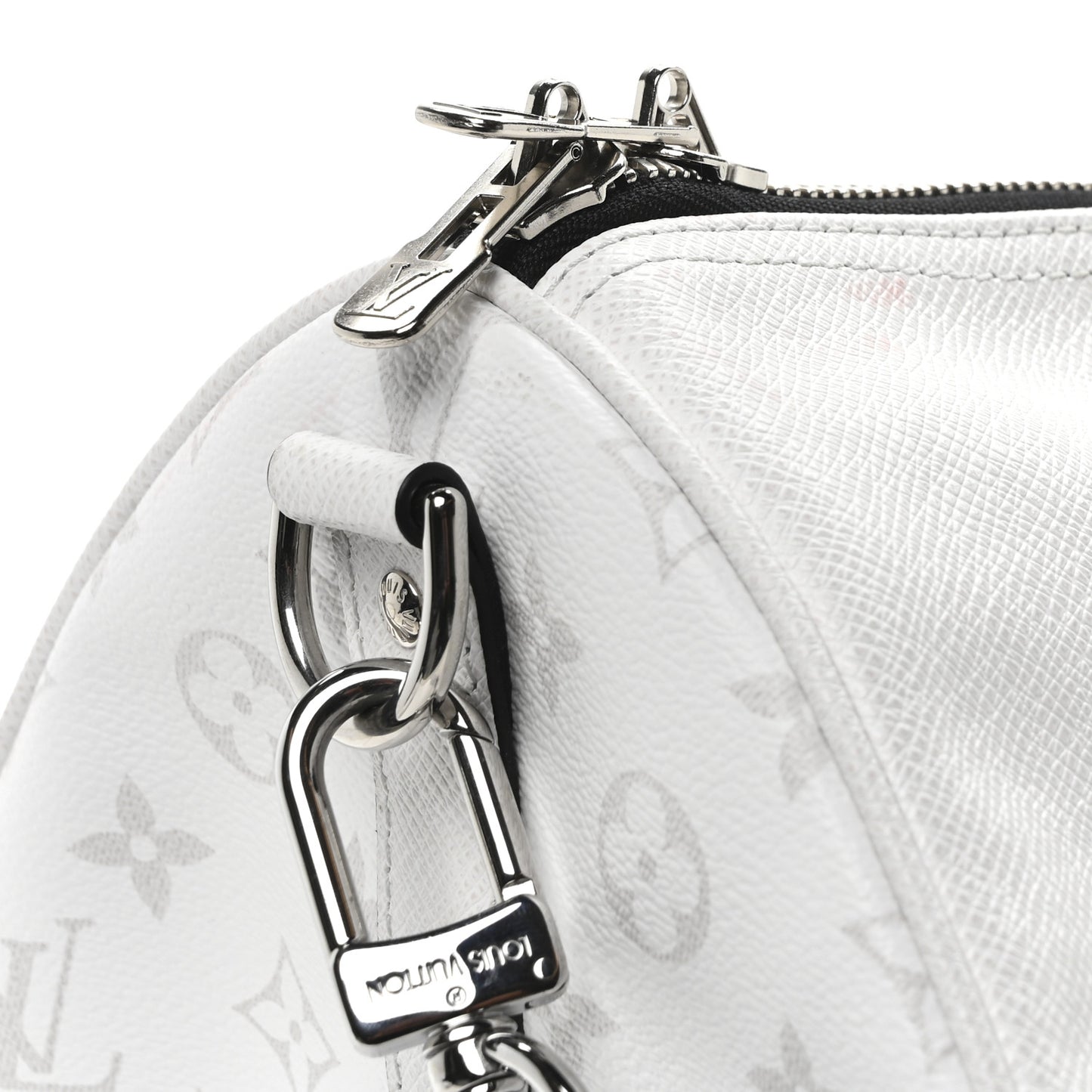 Taiga Monogram Eclipse Keepall Bandouliere 50 Optic White