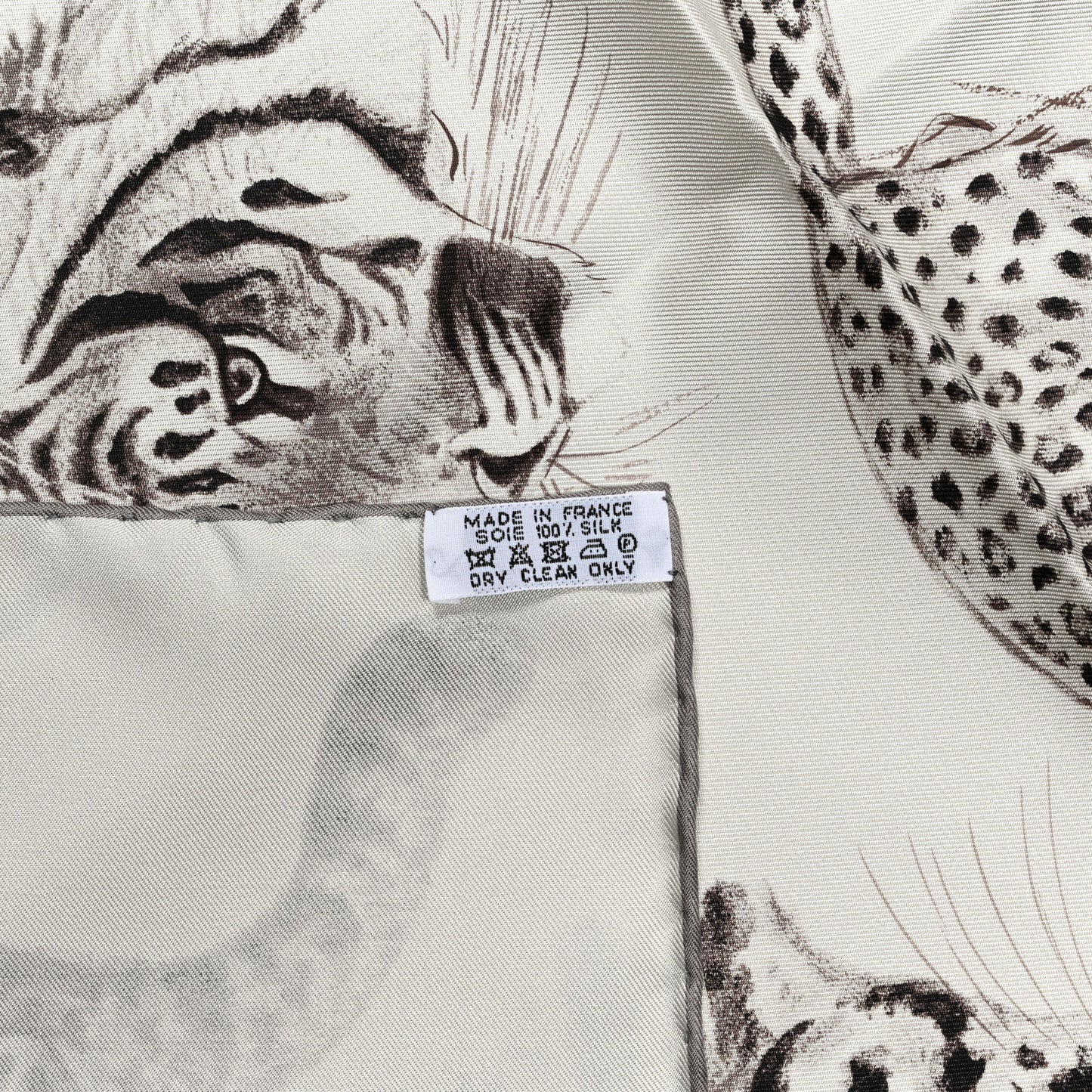 Silk Dans L'Atelier De Robert Scarf 90 Cendre Gris Sepia