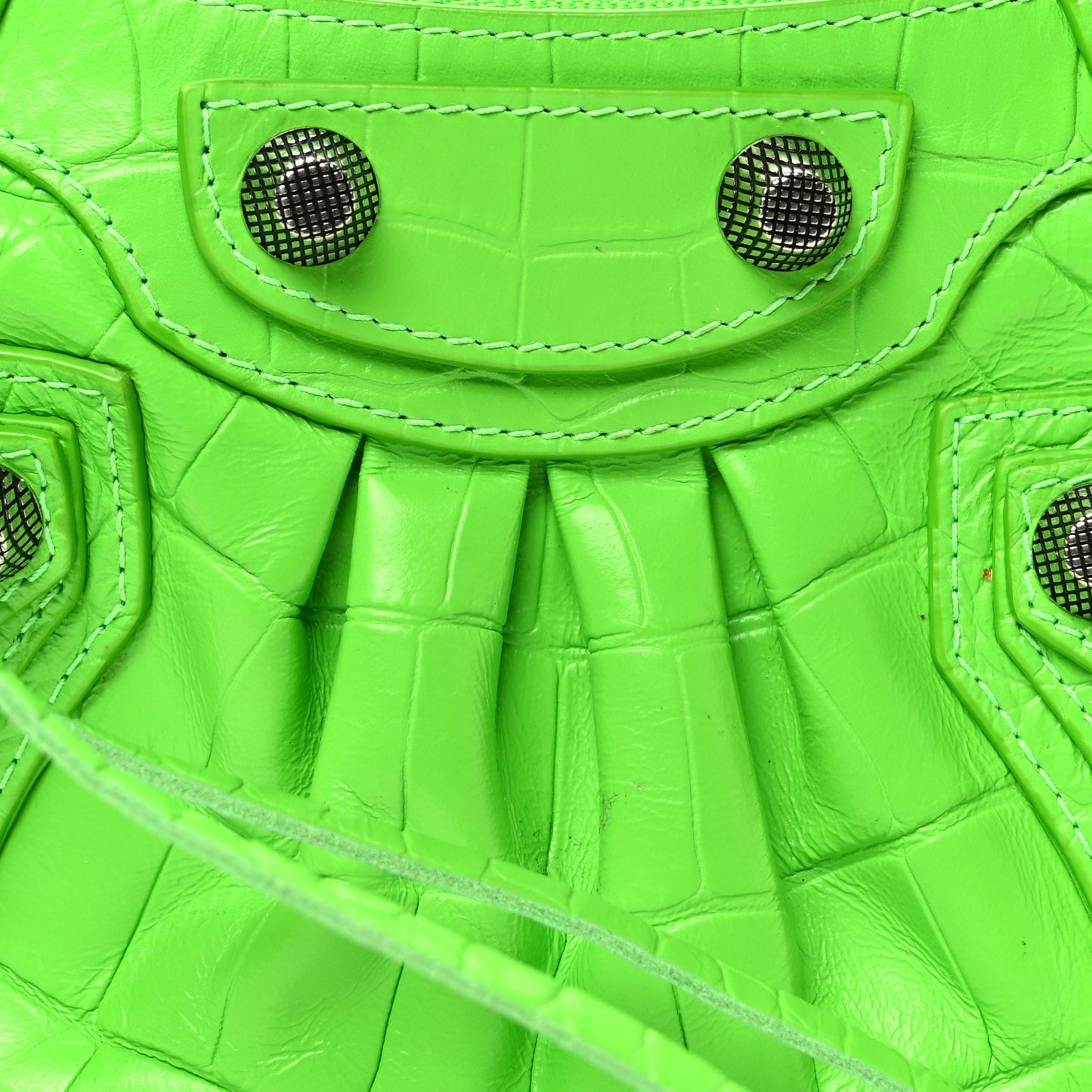 Extra Supple Calfskin Crocodile Embossed Le Cagole Mini Purse With Chain Acid Green