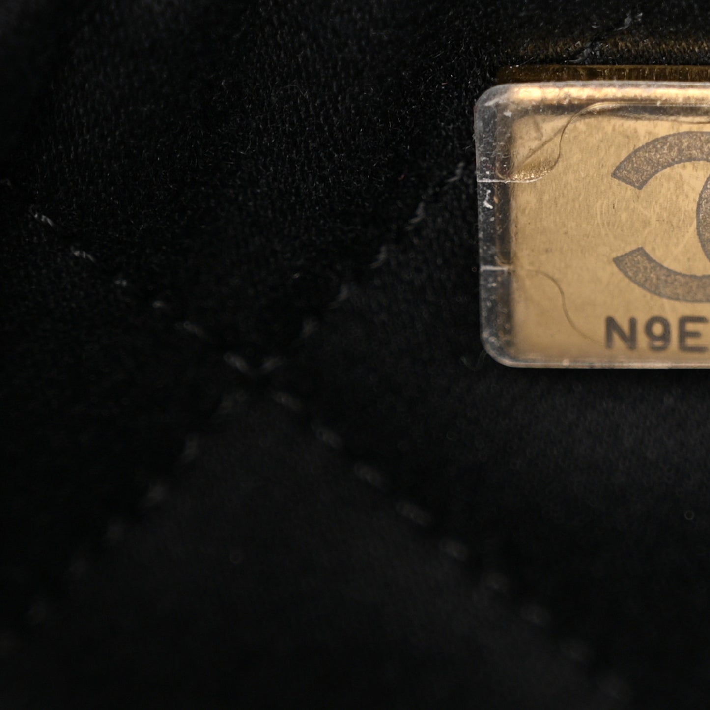 Shiny Crumpled Calfskin Quilted Pearl Mini Chanel 22 Black