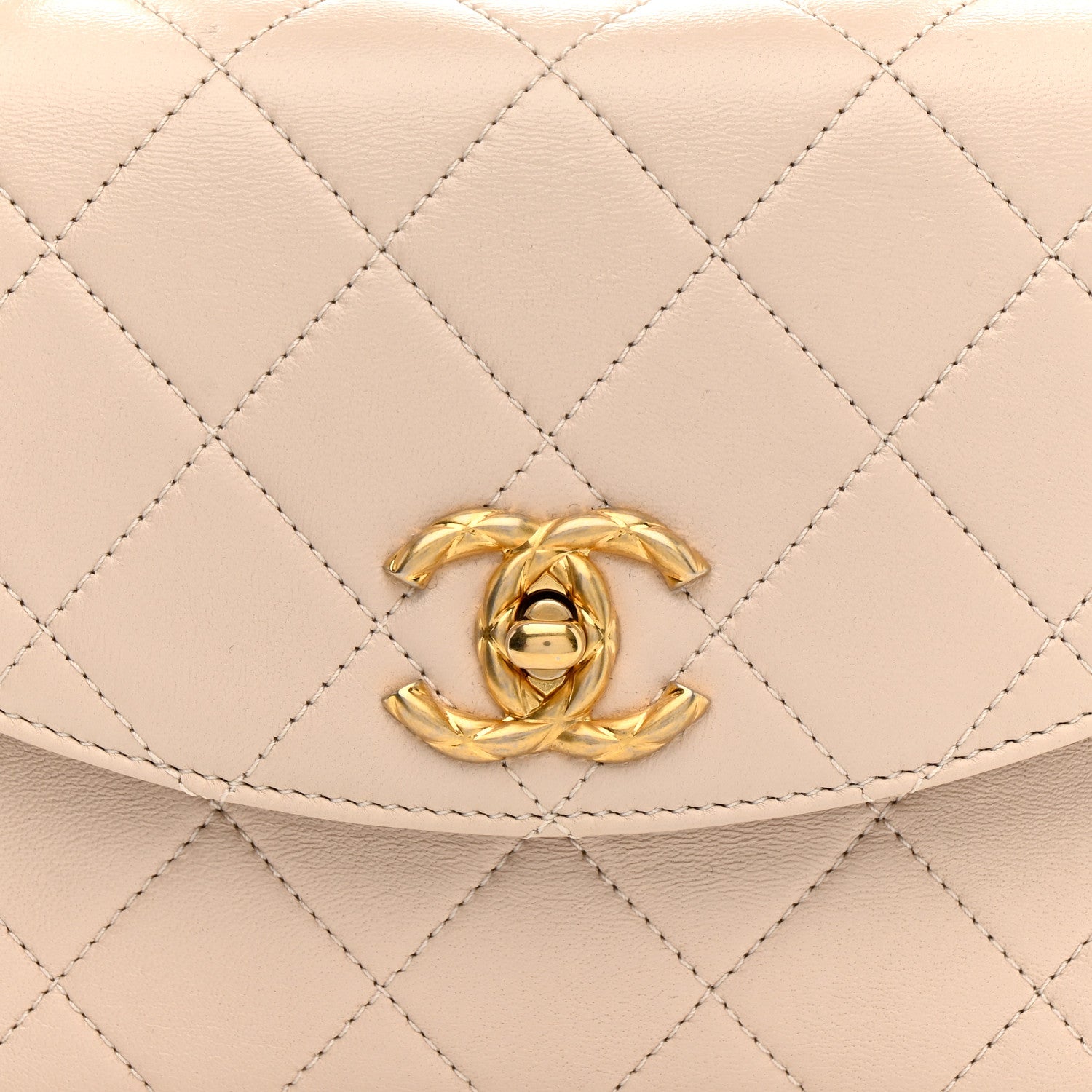 シャネル★ Chanel Lambskin Quilted Trendy Spirit Top Handle Flap Beige