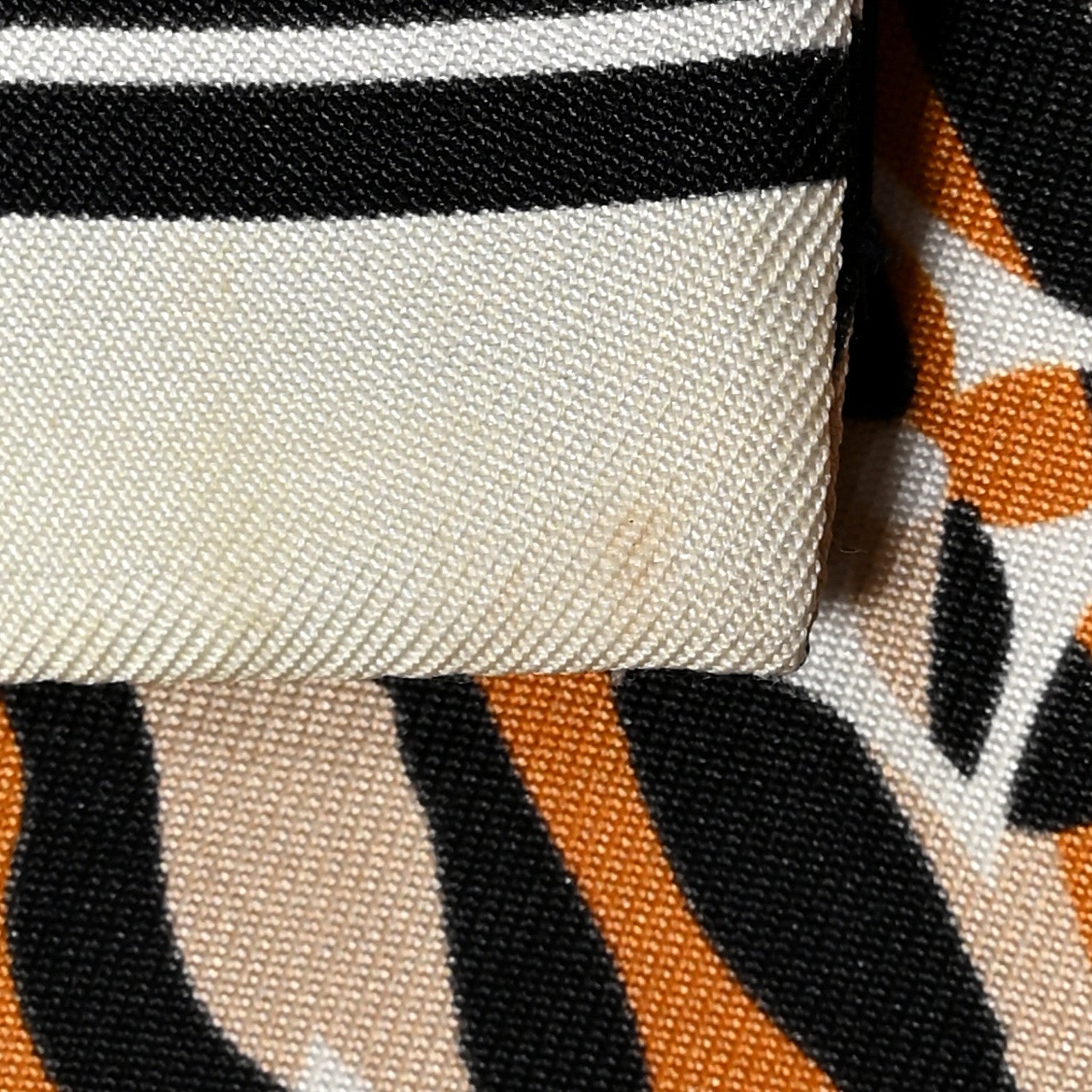 Louis Vuitton Silk Monogram Giant Jungle Bandeau Ivory 7 of 8