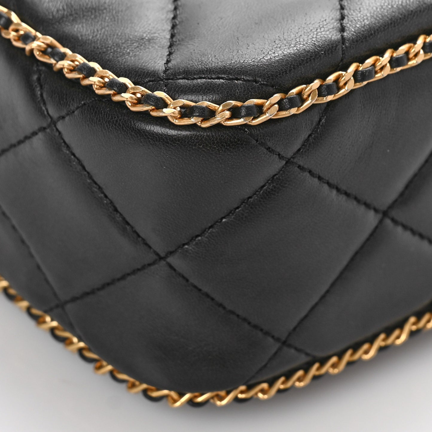 Lambskin Quilted Chain CC Mini Camera Case Black