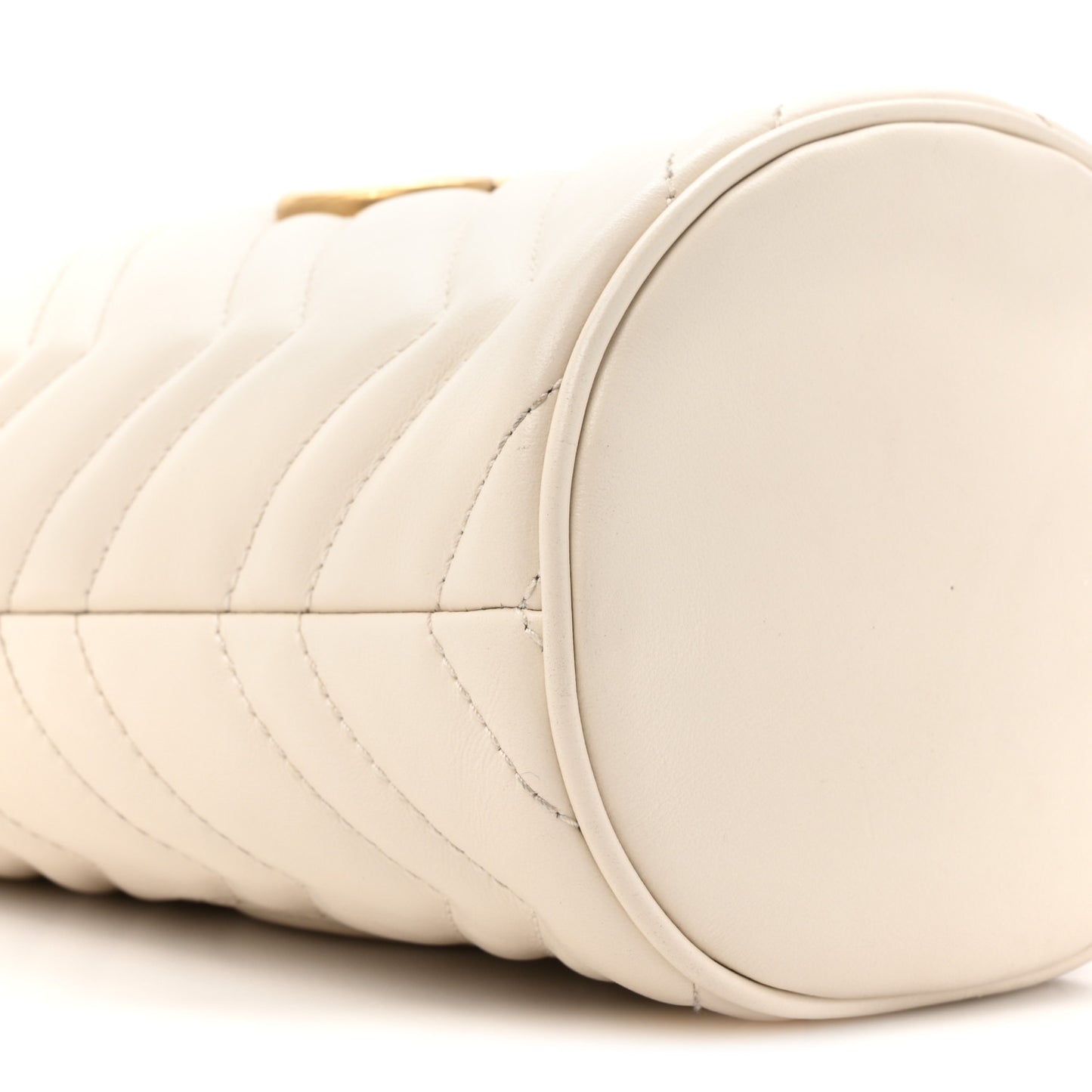Calfskin Matelasse Mini GG Marmont 2.0 Bucket Bag White