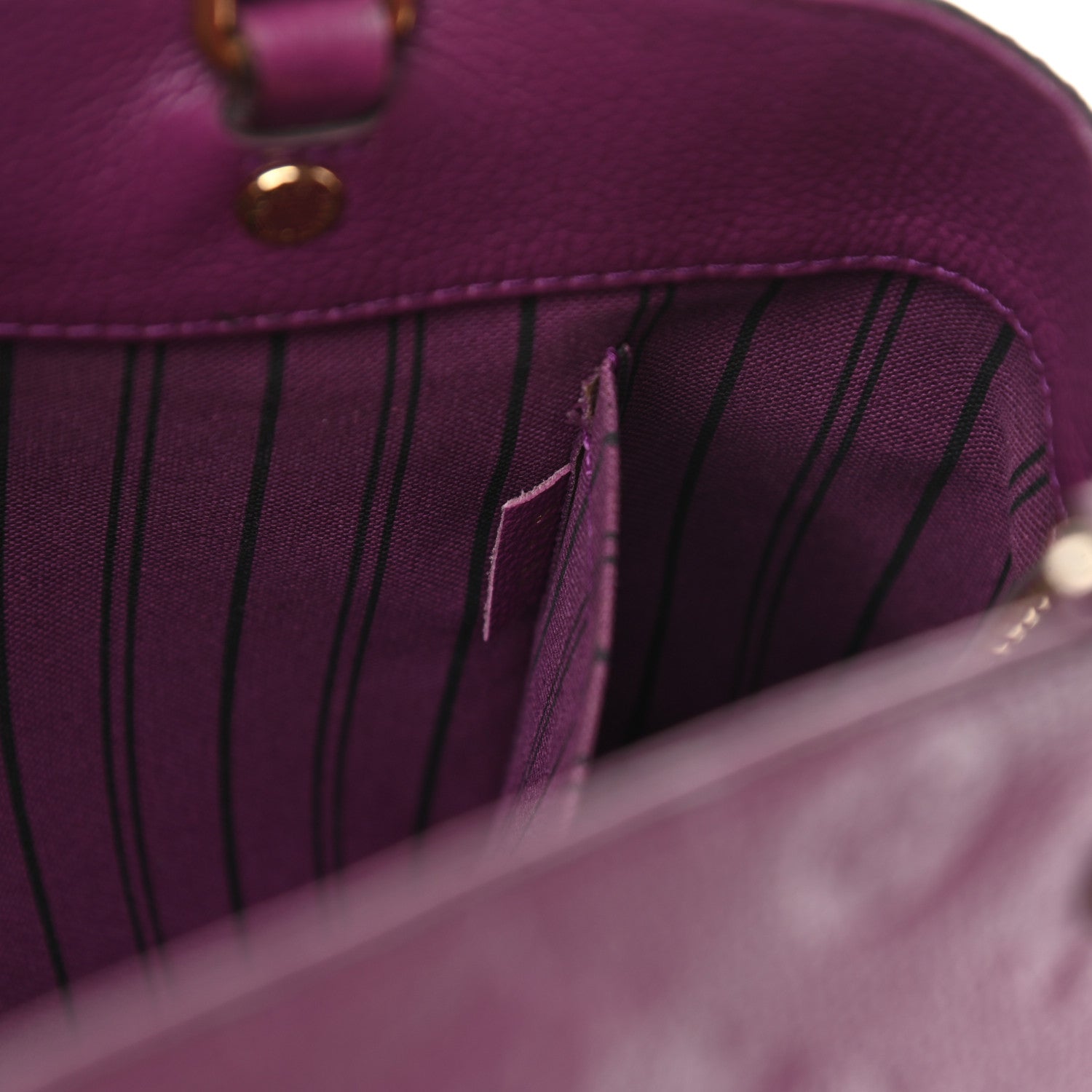Louis Vuitton Empreinte Montaigne MM Amethyste 7 of 23