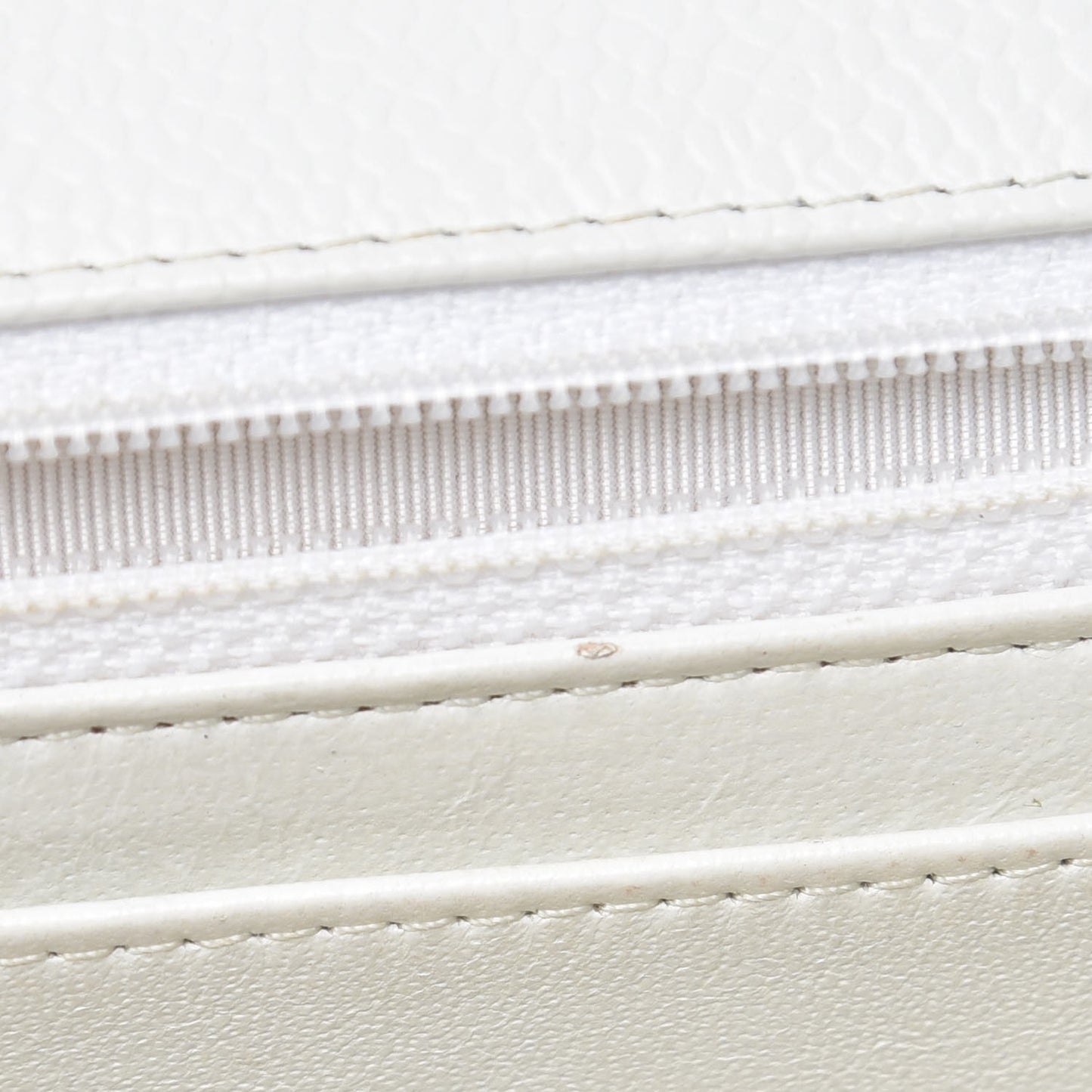 Caviar Quilted Jumbo Single Flap White
