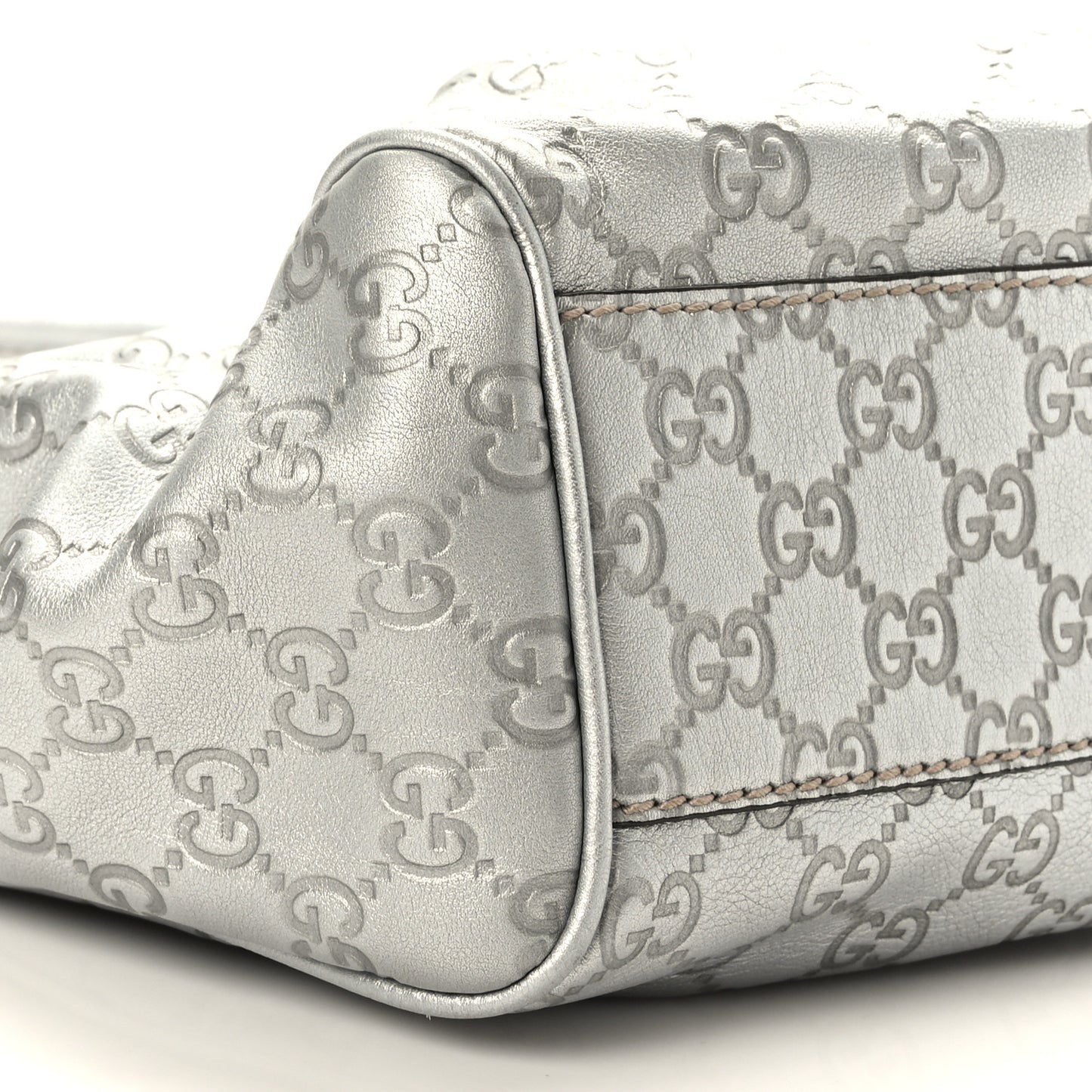 Metallic Guccissima Medium Sukey Tote Silver