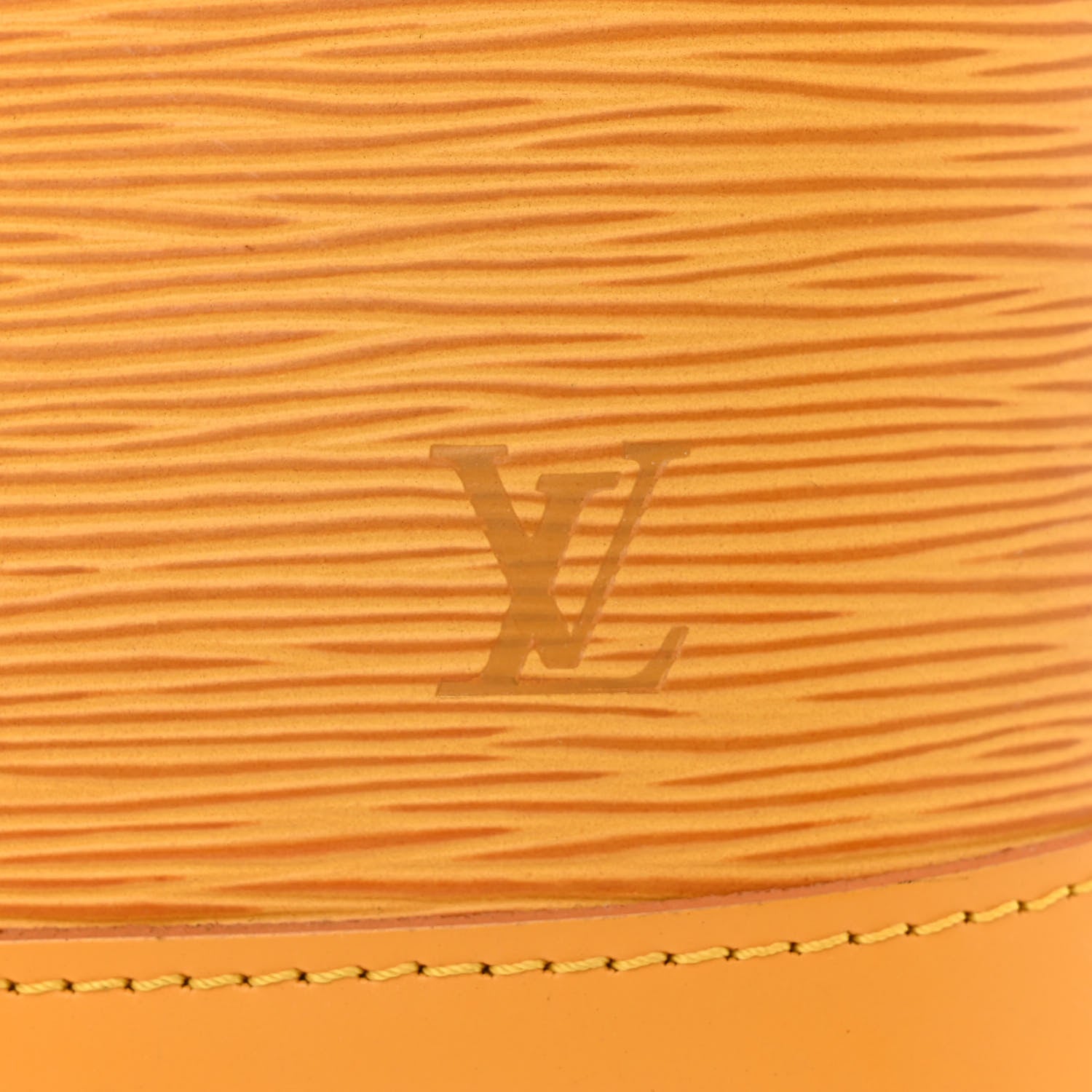 Louis Vuitton Epi Alma PM Tassil 11 of 13