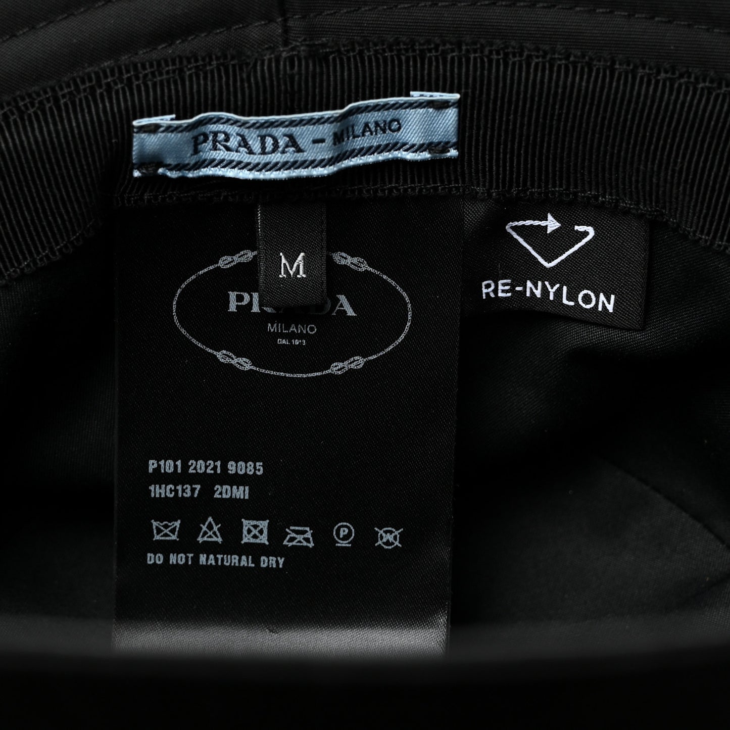 Re-Nylon Metal Triangle Logo Womens Bucket Hat M Black