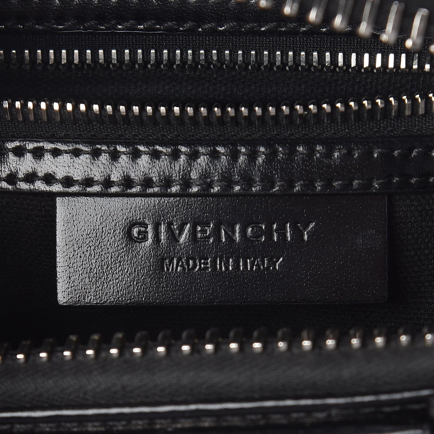 Shiny Lord Calfskin Mini Antigona Black