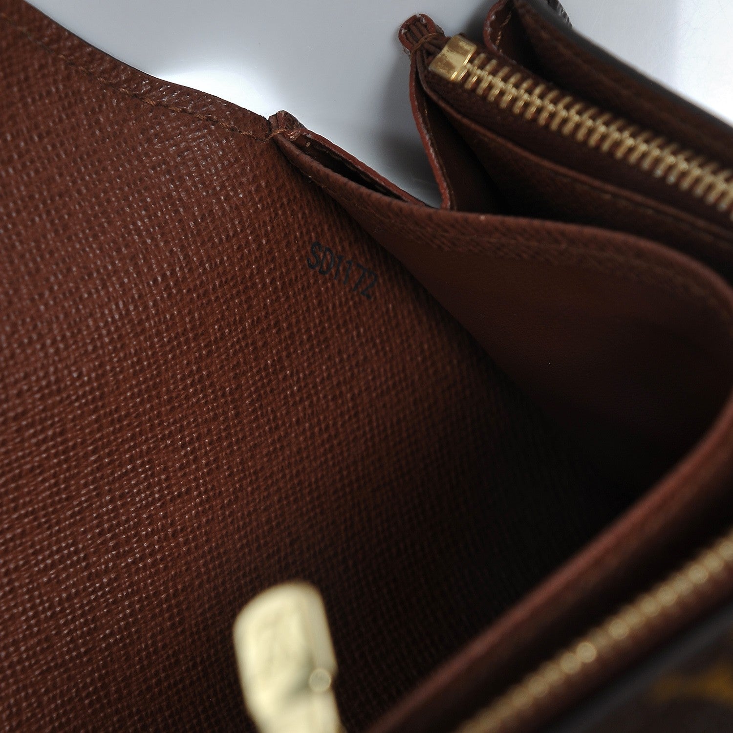 Louis Vuitton Monogram Sarah Wallet 7 of 9