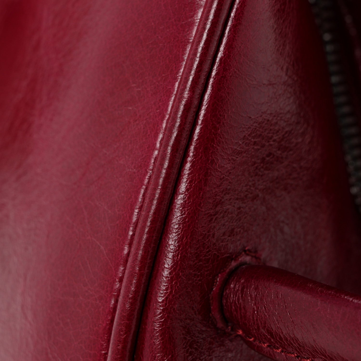Jacquemus Shiny Vintage Calfskin Le Turismo Soft Bowling Bag Burgundy 13 of 15