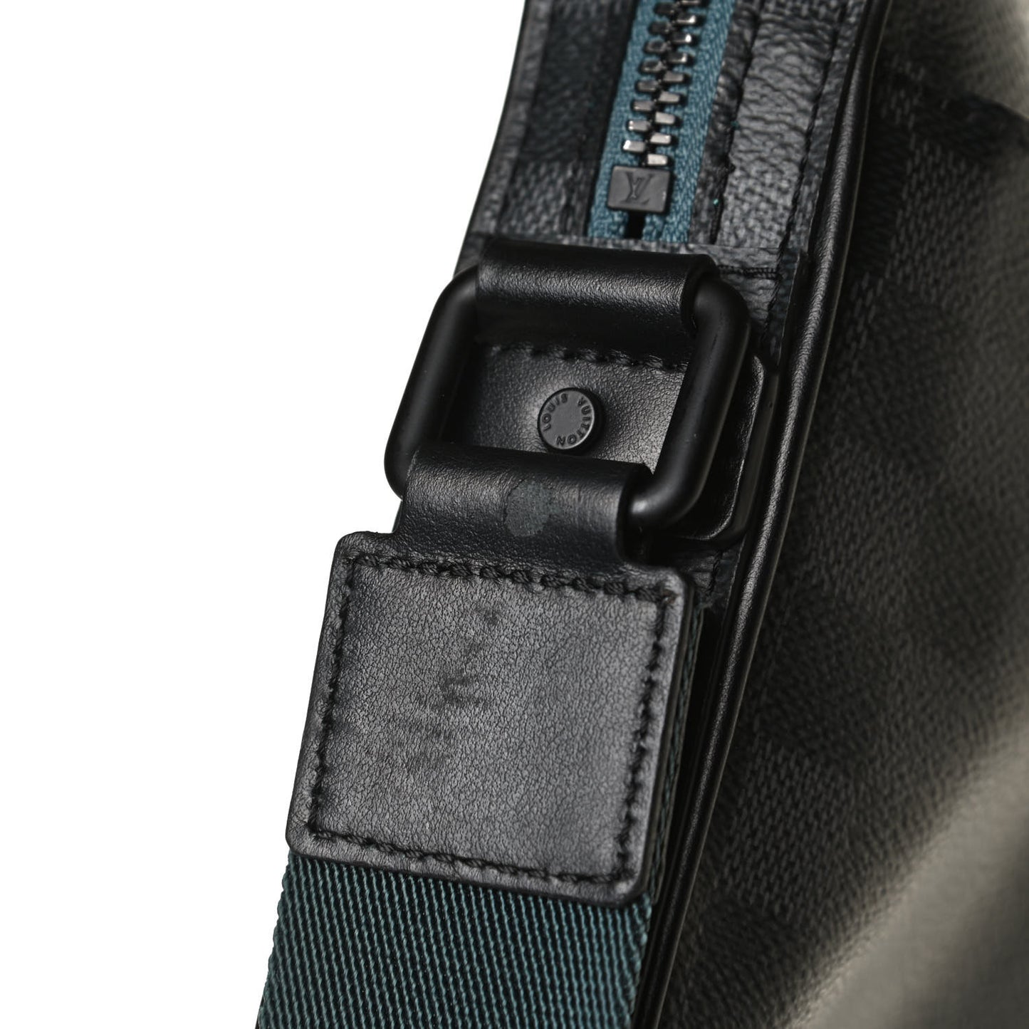 Damier Graphite Alpha Messenger Bag