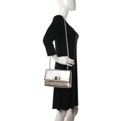 Salvatore Ferragamo Metallic Hammered Calfskin Vara Bow Chain Flap Crossbody Silver Gold 3 of 23