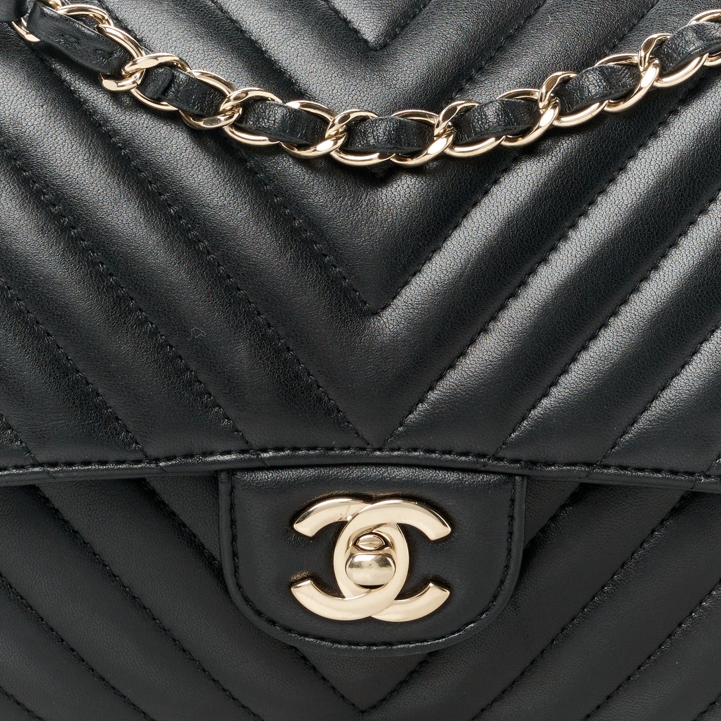 Lambskin Chevron Quilted Medium Double Flap Black