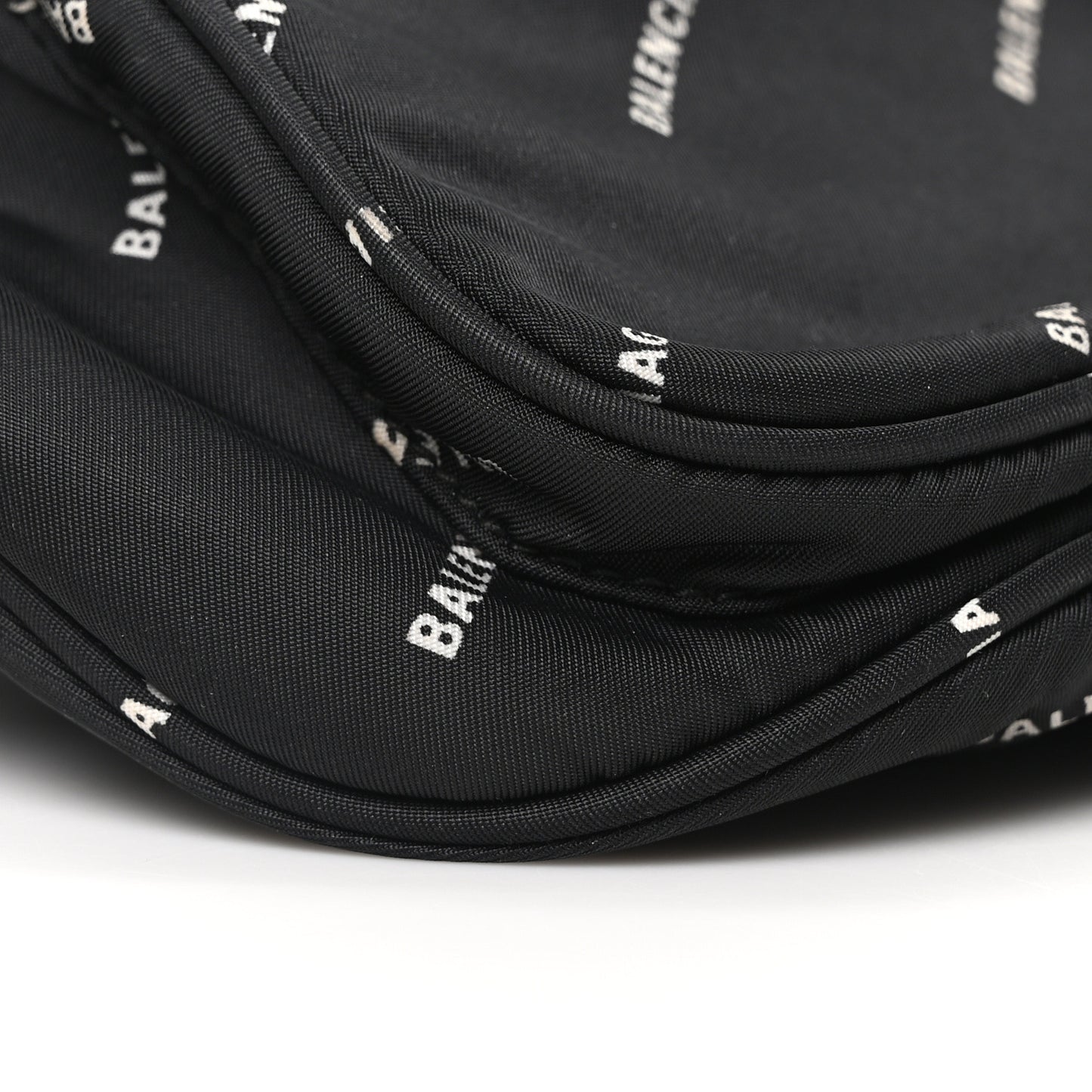 Twill Nylon Allover Logo Explorer Beltpack Black White