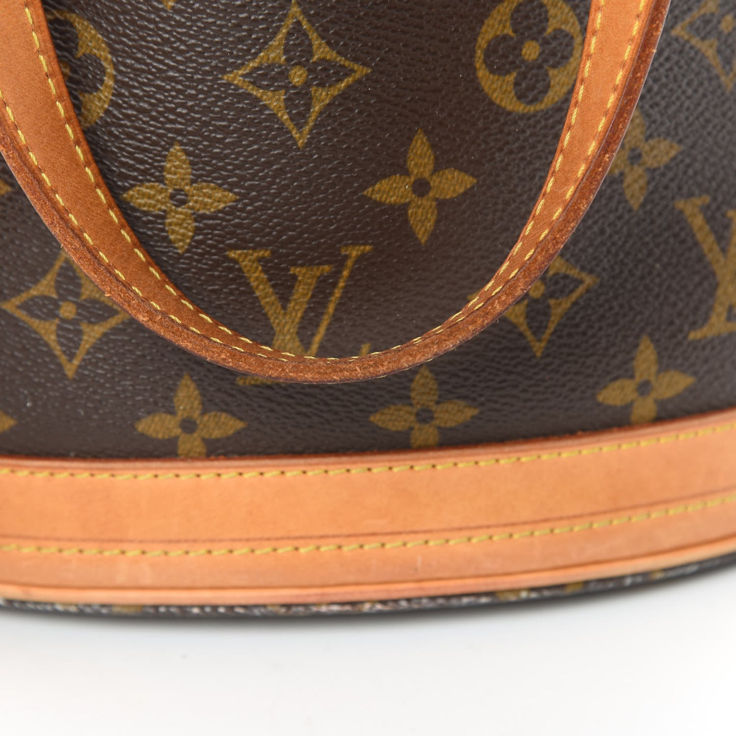 Monogram Petit Bucket 23