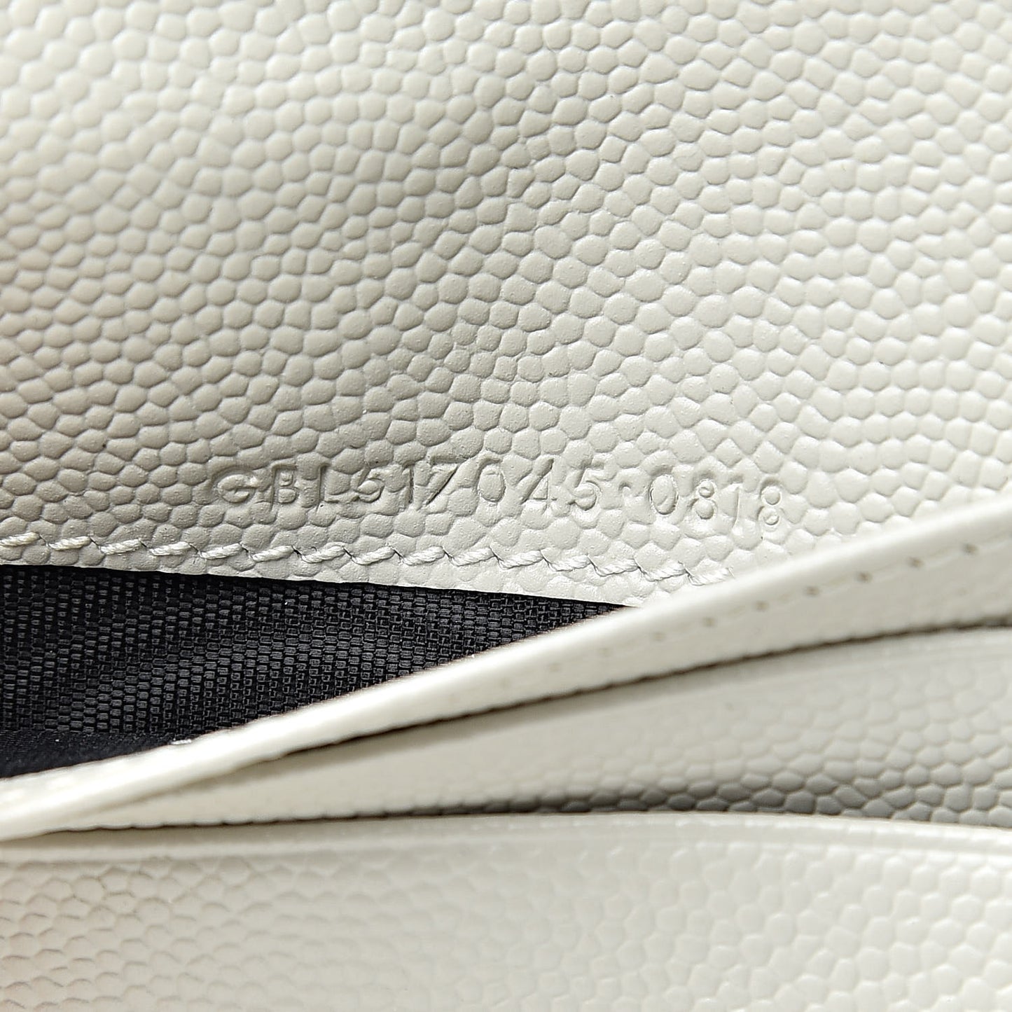 Grain De Poudre Matelasse Chevron Monogram Zipped Card Case Crema Soft