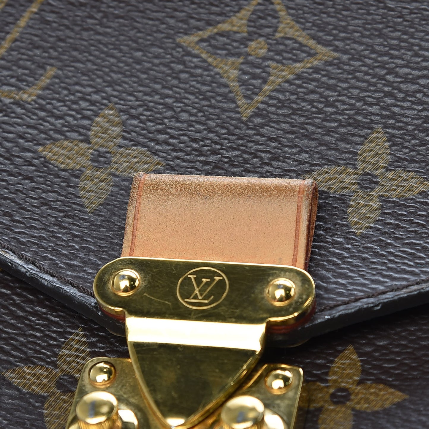 Monogram Metis