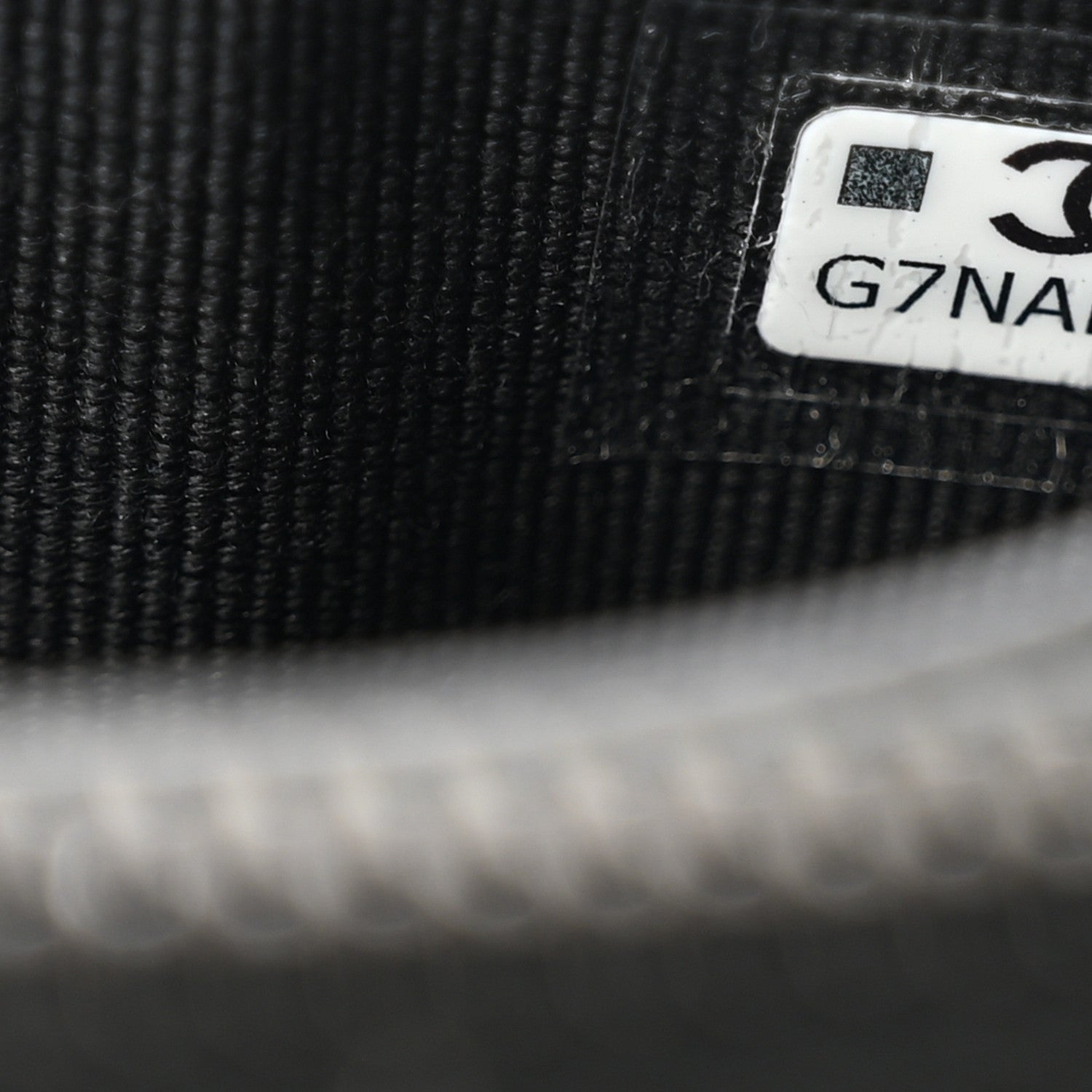 Chanel Lambskin Quilted Zip Card Holder So Black 7 of 8