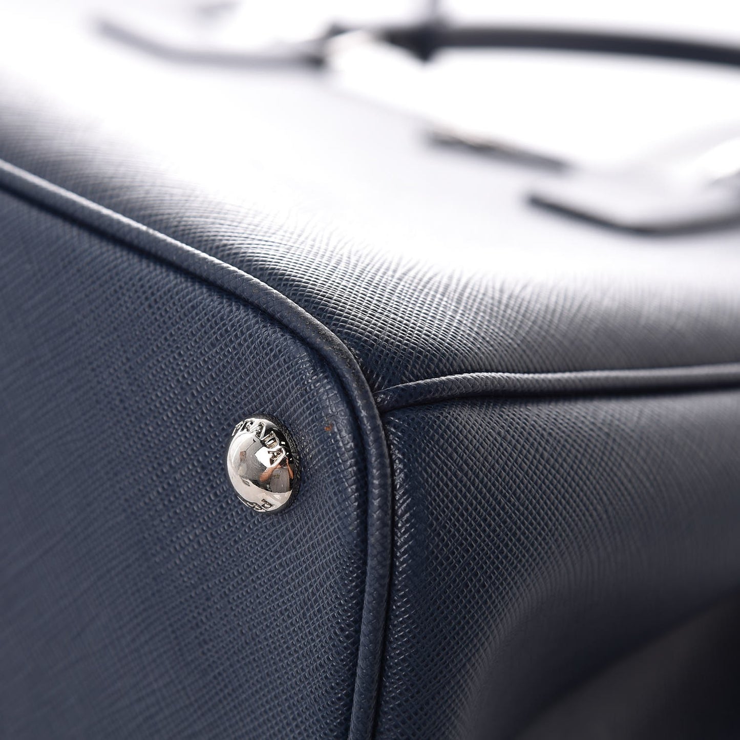 Saffiano Medium Galleria Double Zip Tote Baltico