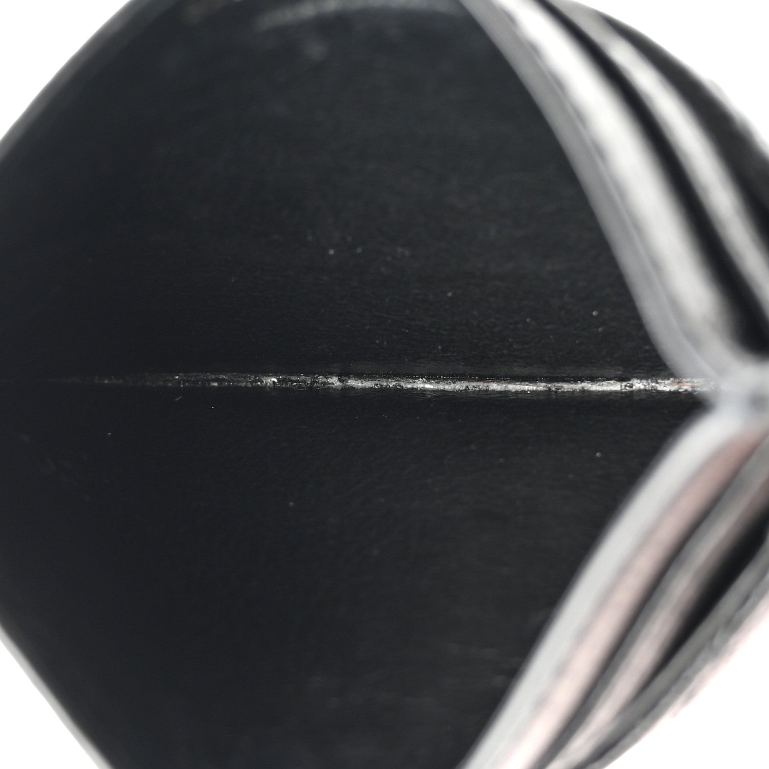 Saint Laurent Grain De Poudre Matelasse Chevron Monochrome Monogram Credit Card Case Black 5 of 12