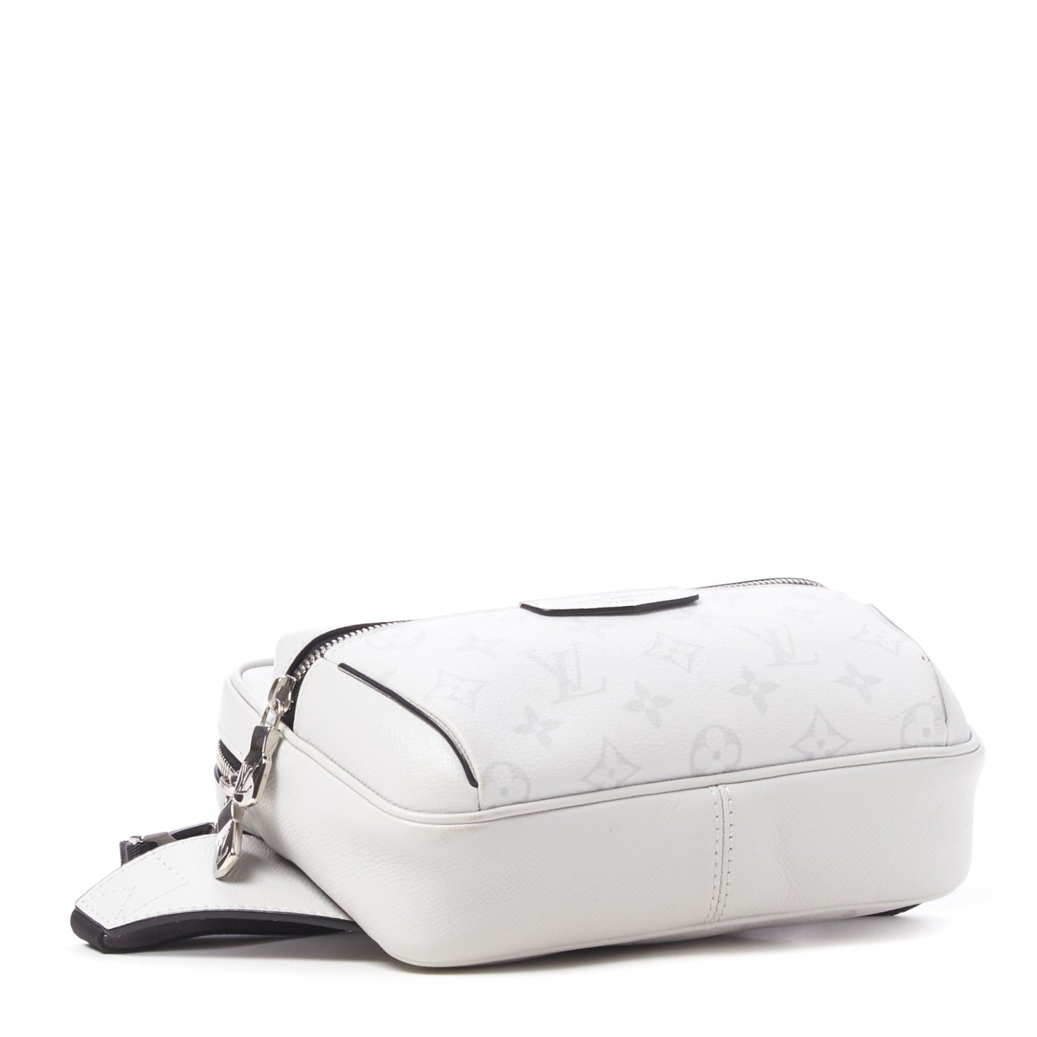 Louis Vuitton Taiga Monogram Outdoor Bumbag White 4 of 9
