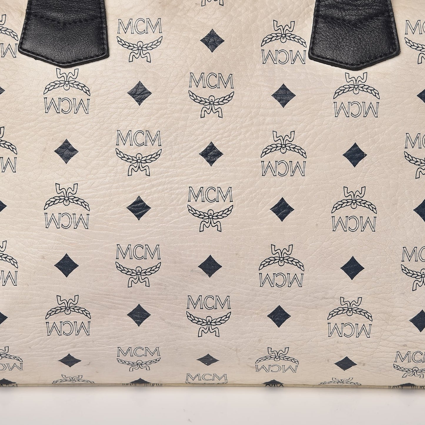 Visetos Medium Tote White