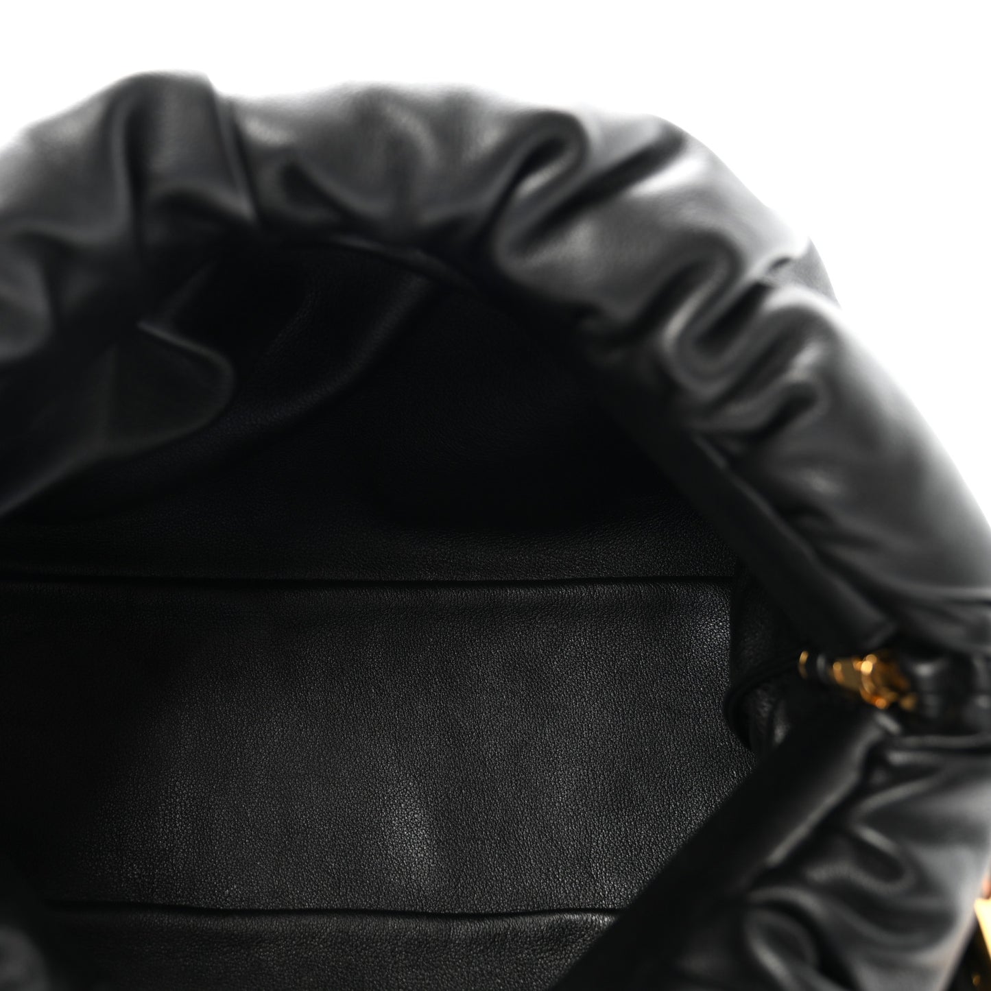 Calfskin The Pouch Chain Black