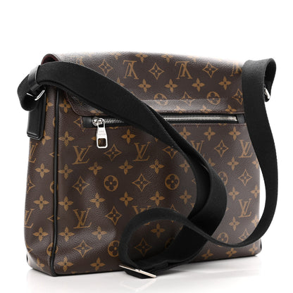 Louis Vuitton Monogram Macassar District MM 3 of 11