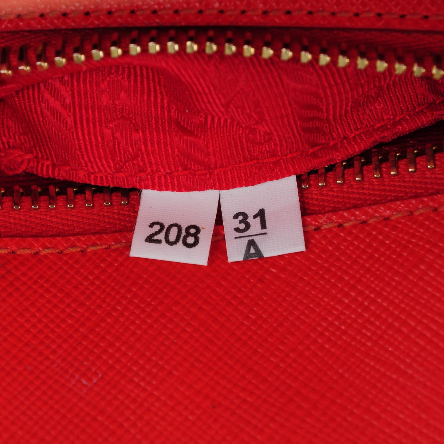 Saffiano Mini Galleria Double Zip Tote Lacca