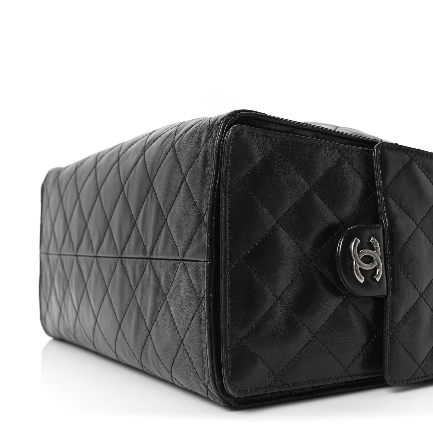 Shiny Crumpled Calfskin Quilted Medium Chanel 25 Handbag Black Black