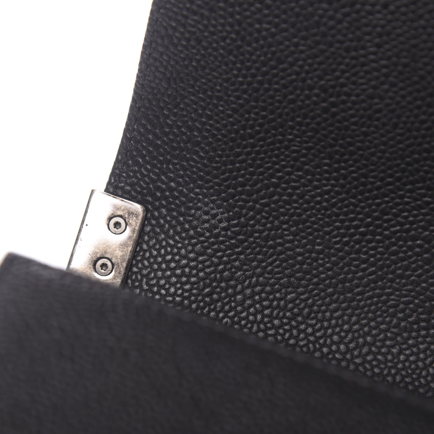 Caviar Quilted Medium Boy Flap Black