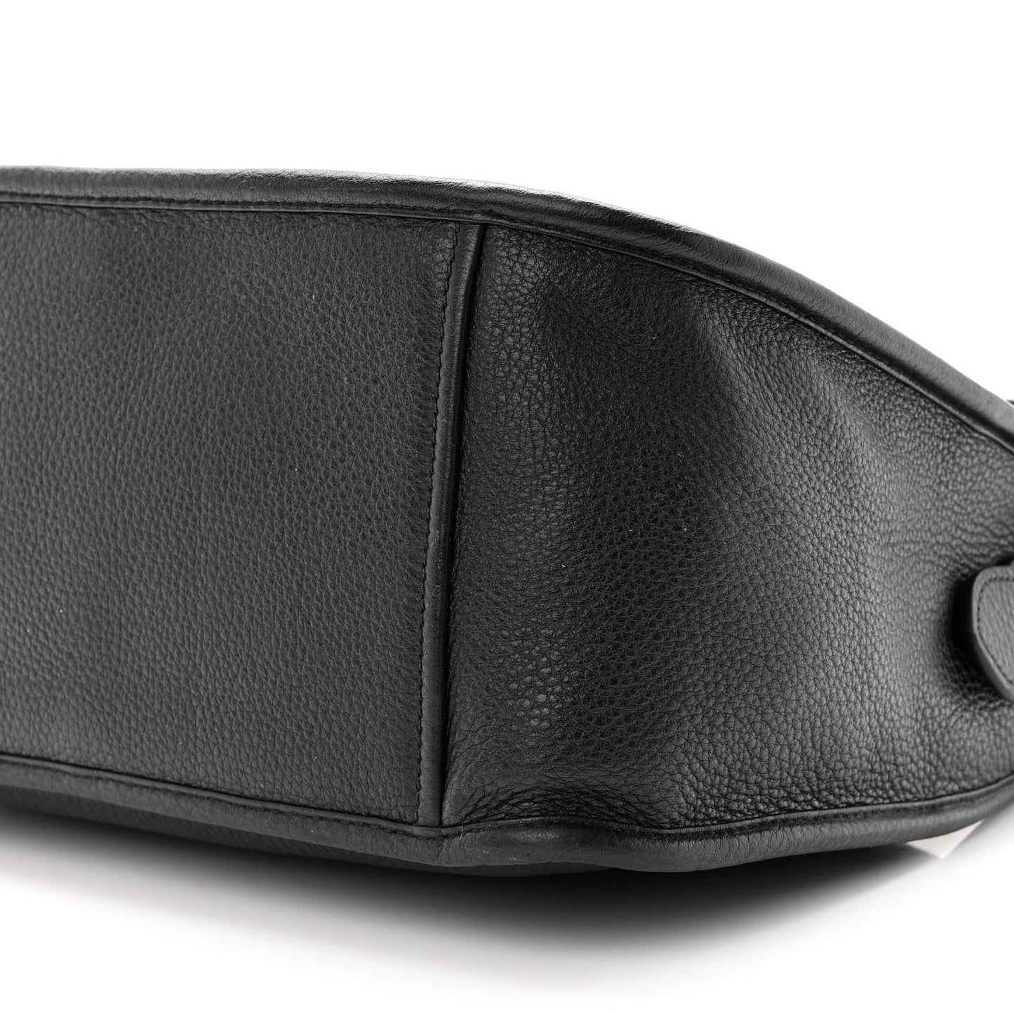 Vitello Daino Soft Zippered Messenger Hobo Black
