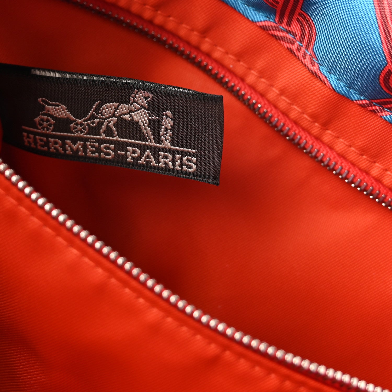 Hermes Silk Barenia Noeud Marin Fourbi 25 MM Pouch Rouge de Coeur Fauve 6 of 7