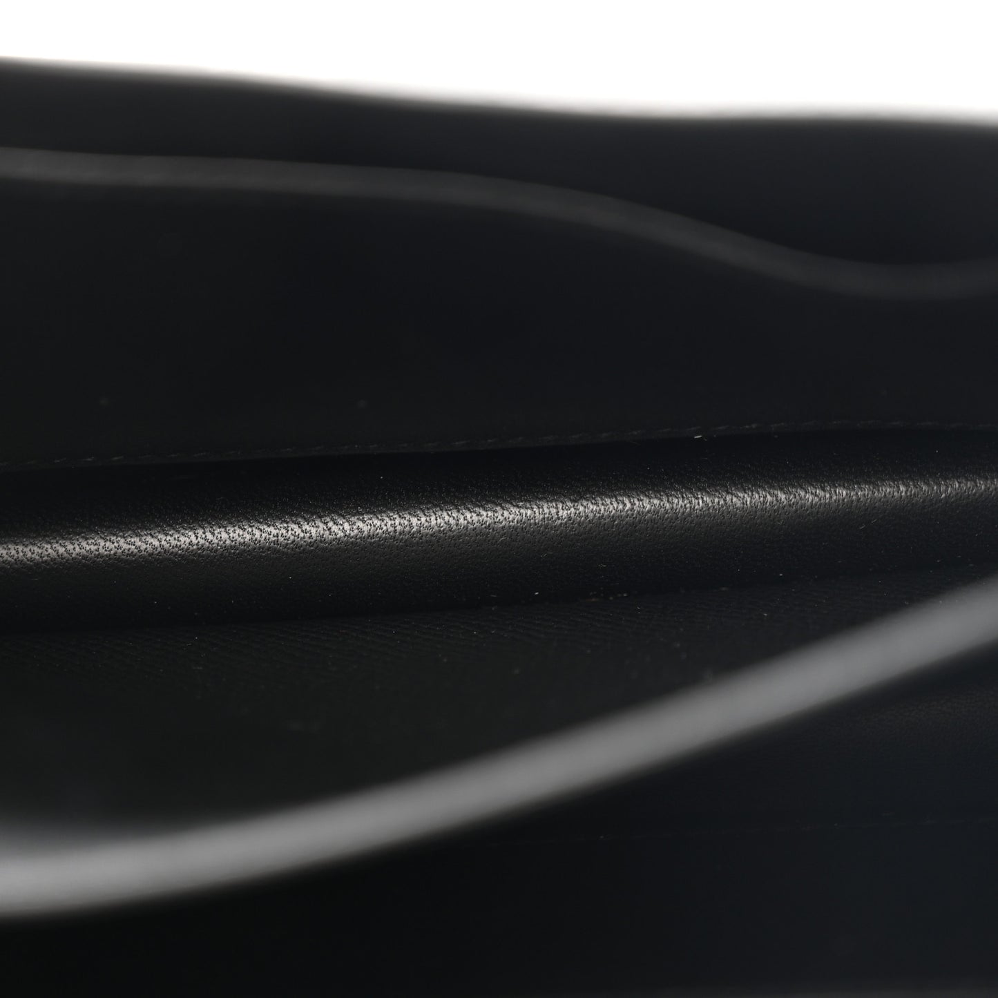 Epsom Constance 18 Black