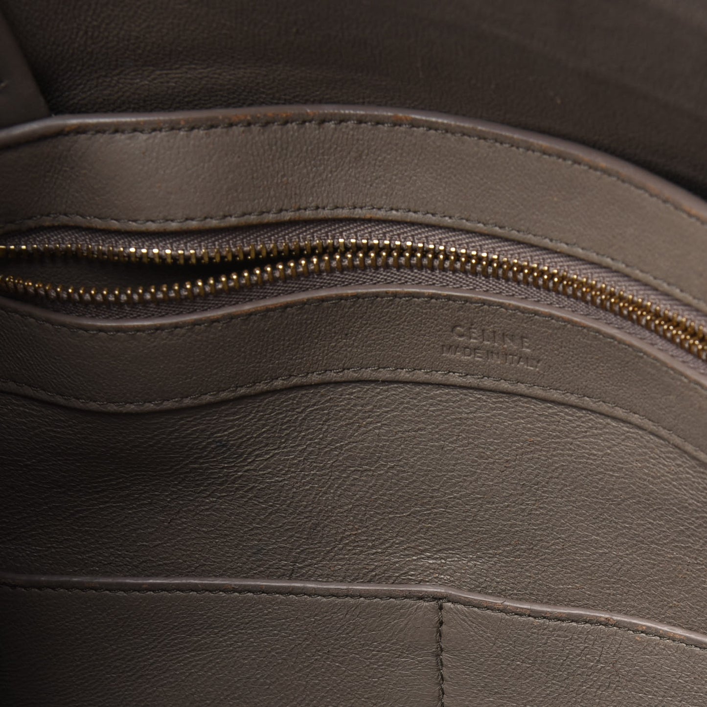 Crocodile Embossed Nubuck Small Belt Cabas Phantom Beige